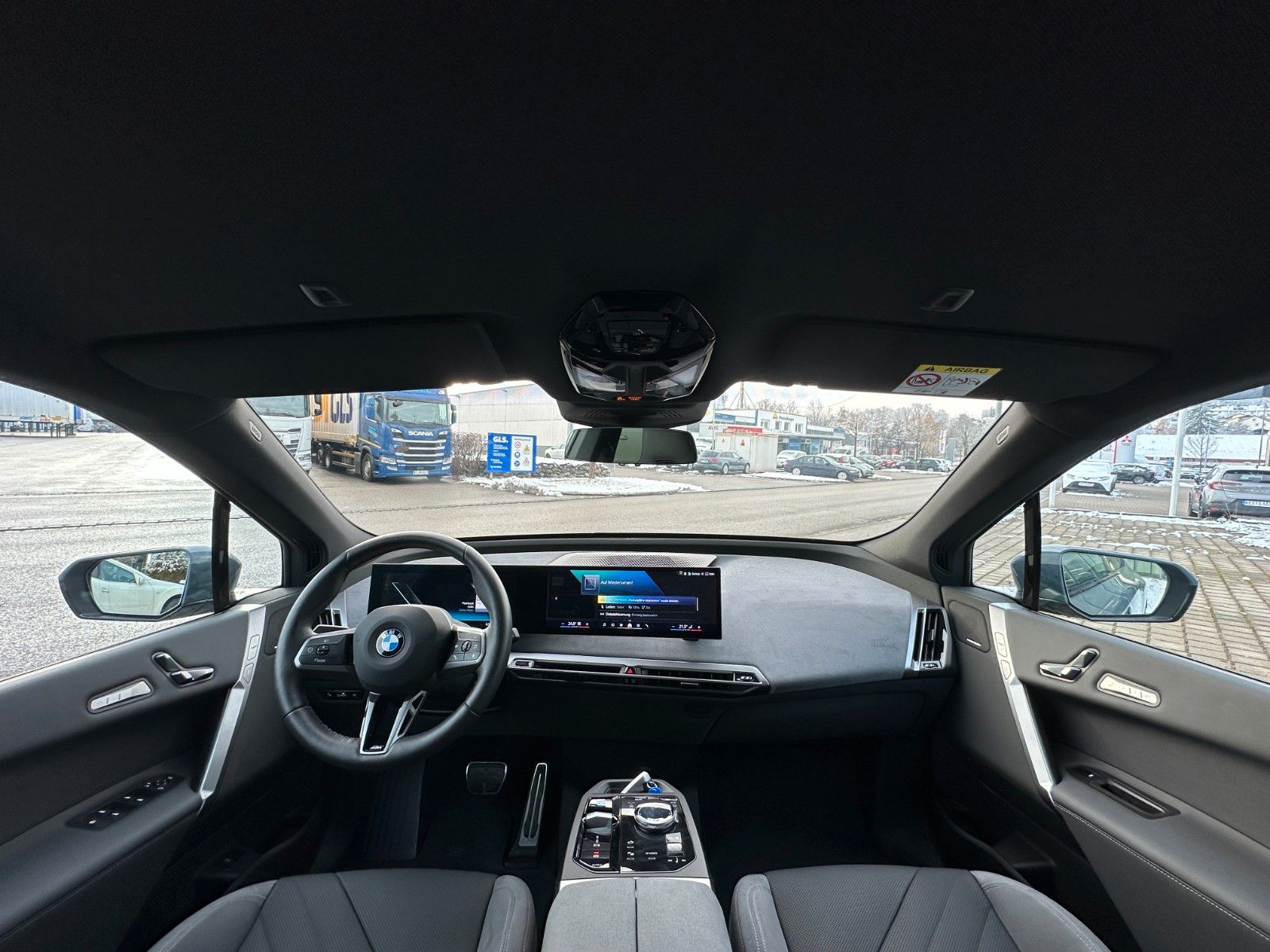 Fahrzeugabbildung BMW iX45 xDrive MSport ACC,HUD,PANO,LED,360,