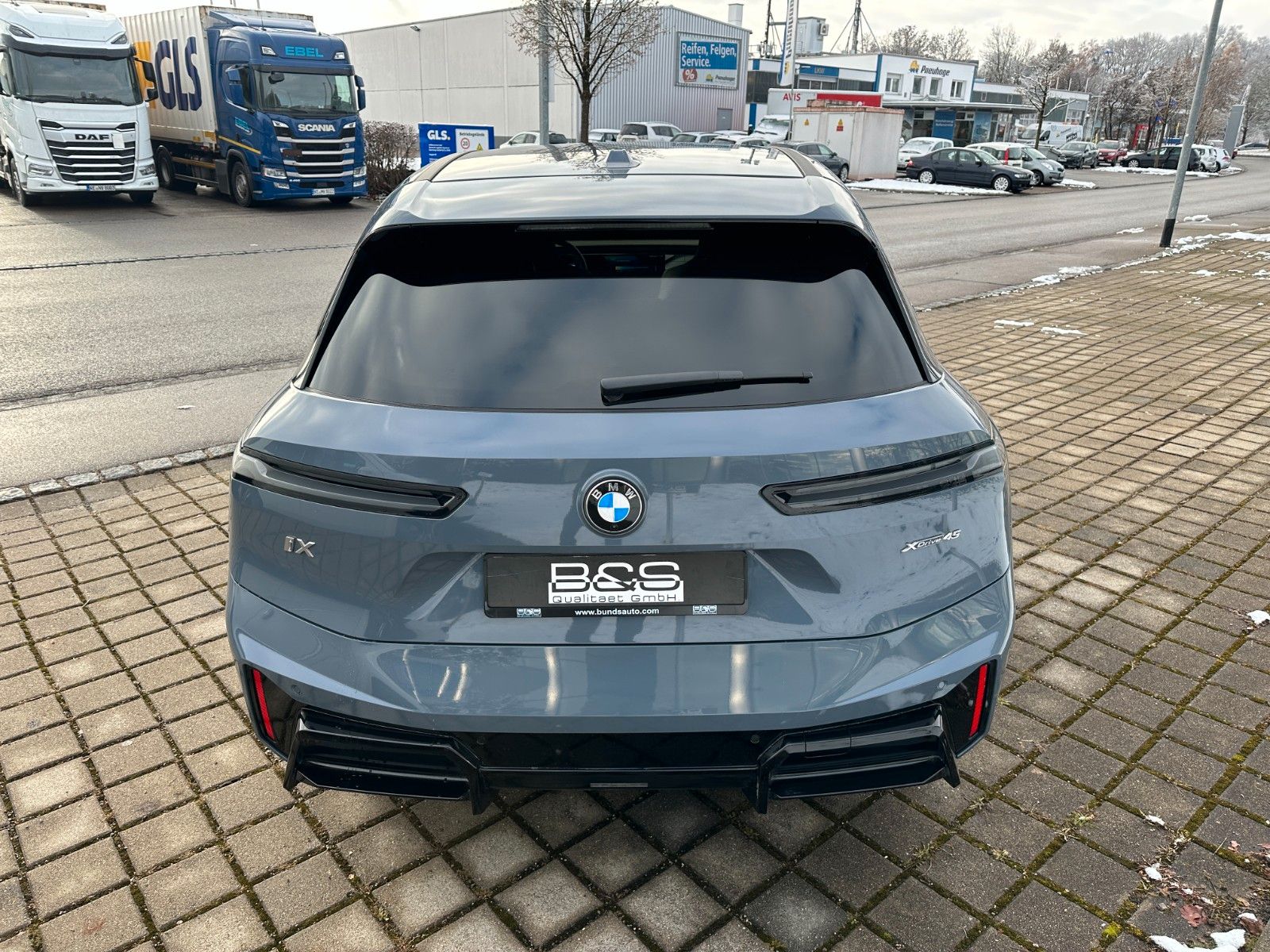 Fahrzeugabbildung BMW iX45 xDrive MSport ACC,HUD,PANO,LED,360,