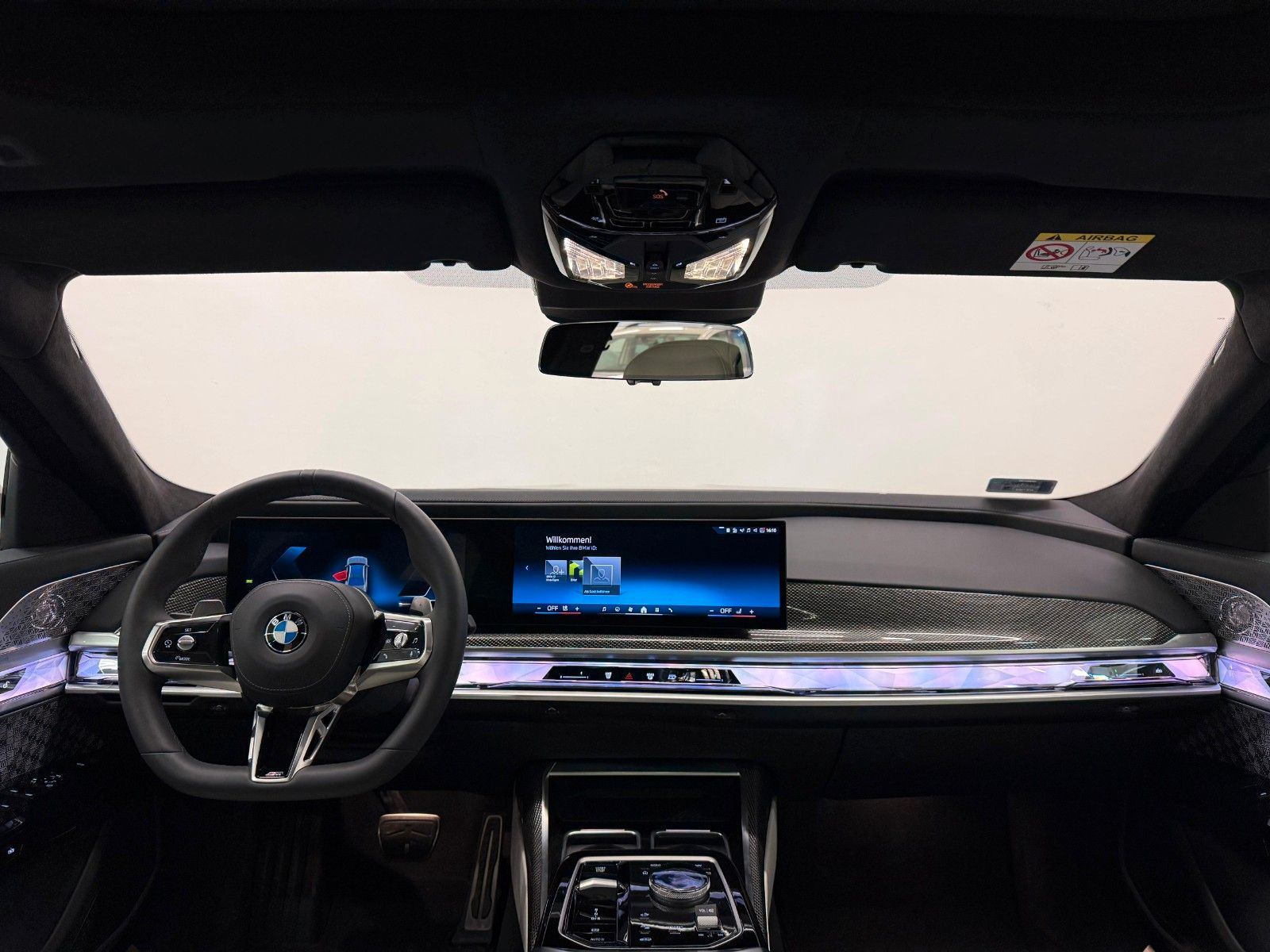 Fahrzeugabbildung BMW 740d xDrive MSport ACC,HUD,SKYL,B&W,TV,LUFT,Usw