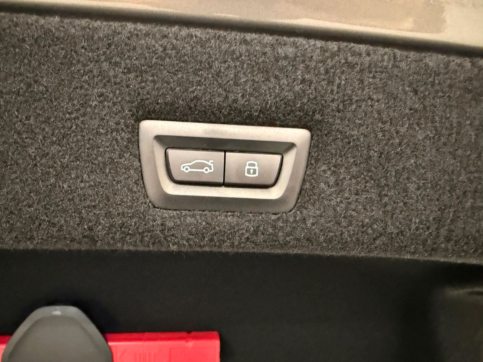 Fahrzeugabbildung BMW 740d xDrive MSport ACC,HUD,SKYL,B&W,TV,LUFT,Usw