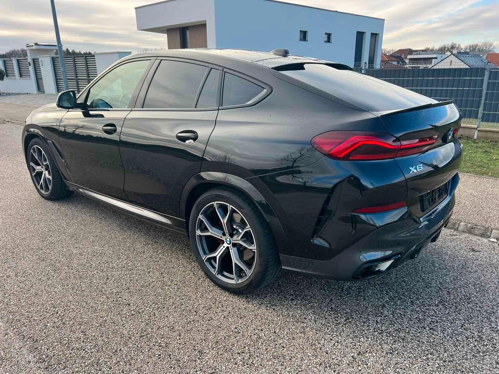 Fahrzeugabbildung BMW X6 30 d xDrive MSport ACC,HUD,PANO,HARMAN,LUFT..