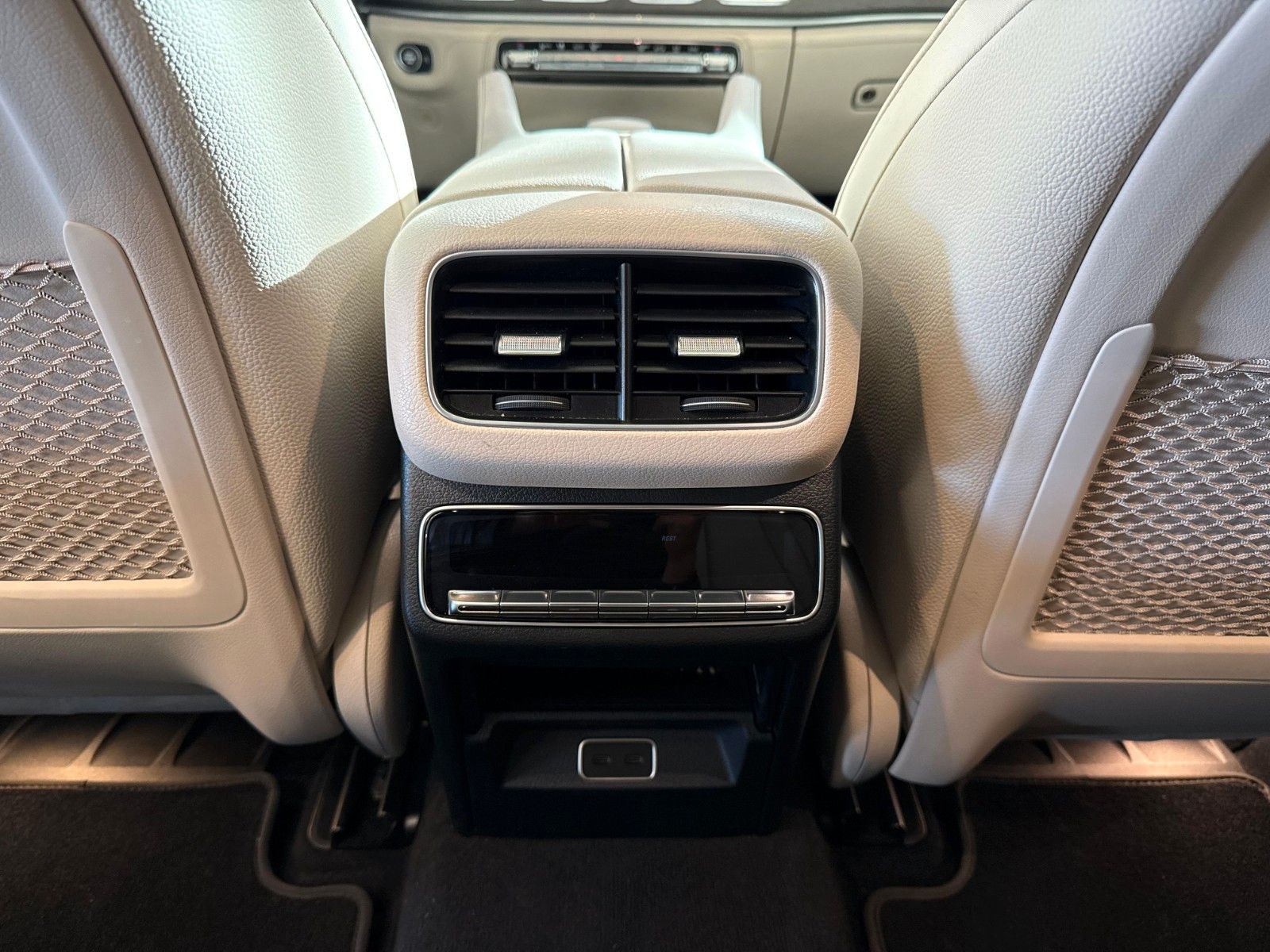 Fahrzeugabbildung Mercedes-Benz GLE 450d 4Matic Coupe AMG DISTR,HUD,BURM,PANO...