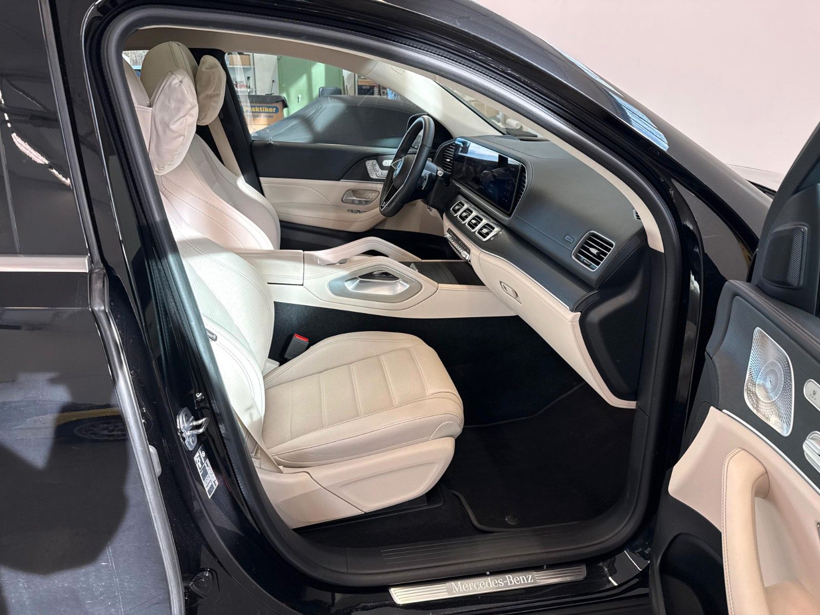 Fahrzeugabbildung Mercedes-Benz GLE 450d 4Matic Coupe AMG DISTR,HUD,BURM,PANO...