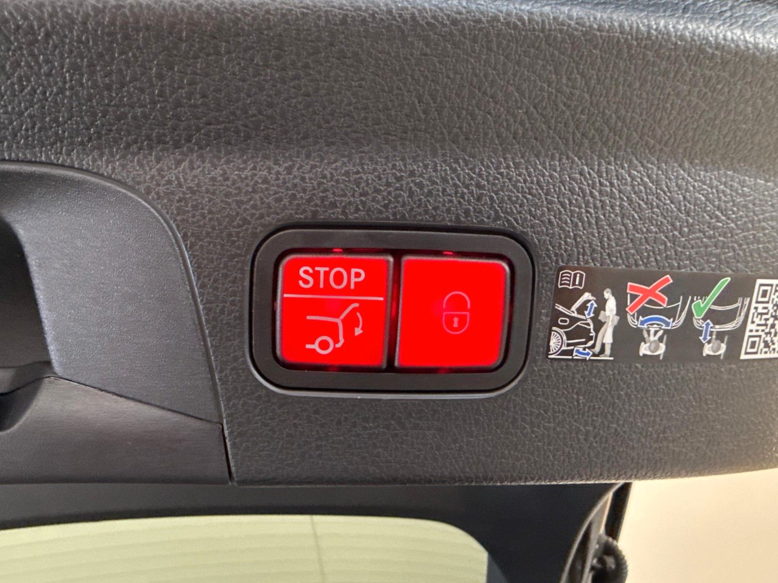 Fahrzeugabbildung Mercedes-Benz GLE 450d 4Matic Coupe AMG DISTR,HUD,BURM,PANO...