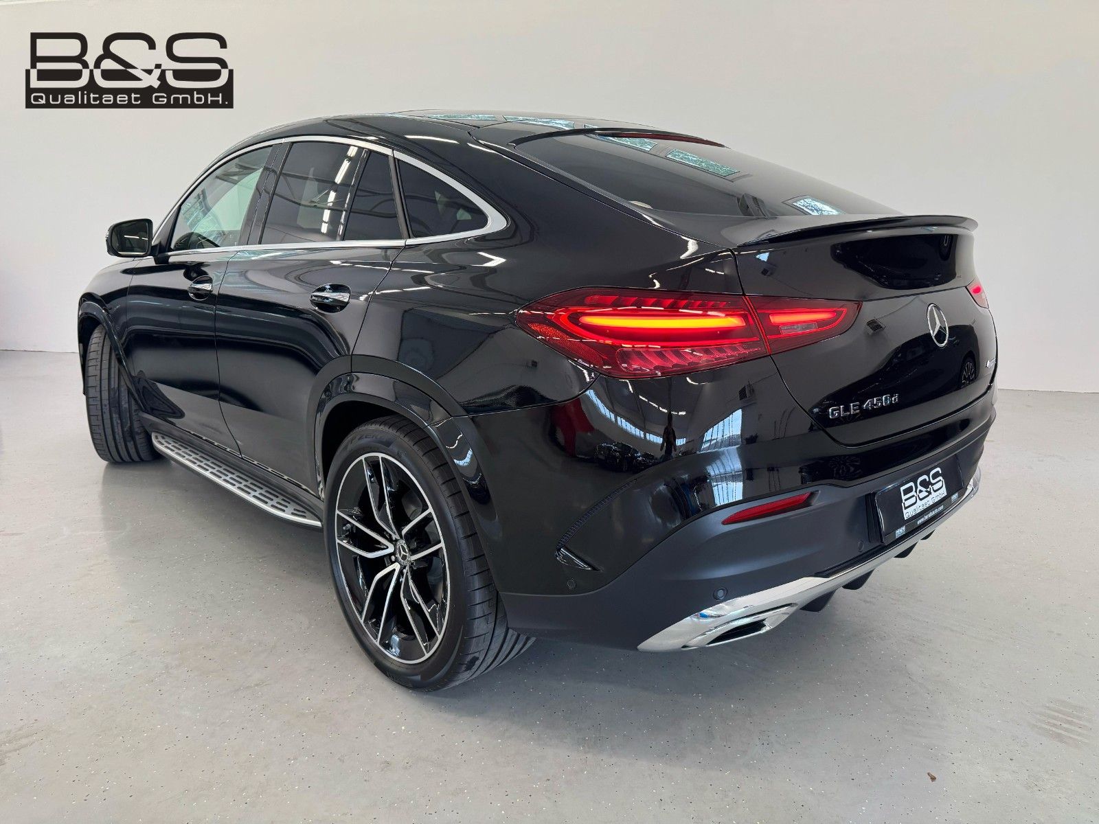 Fahrzeugabbildung Mercedes-Benz GLE 450d 4Matic Coupe AMG DISTR,HUD,BURM,PANO...