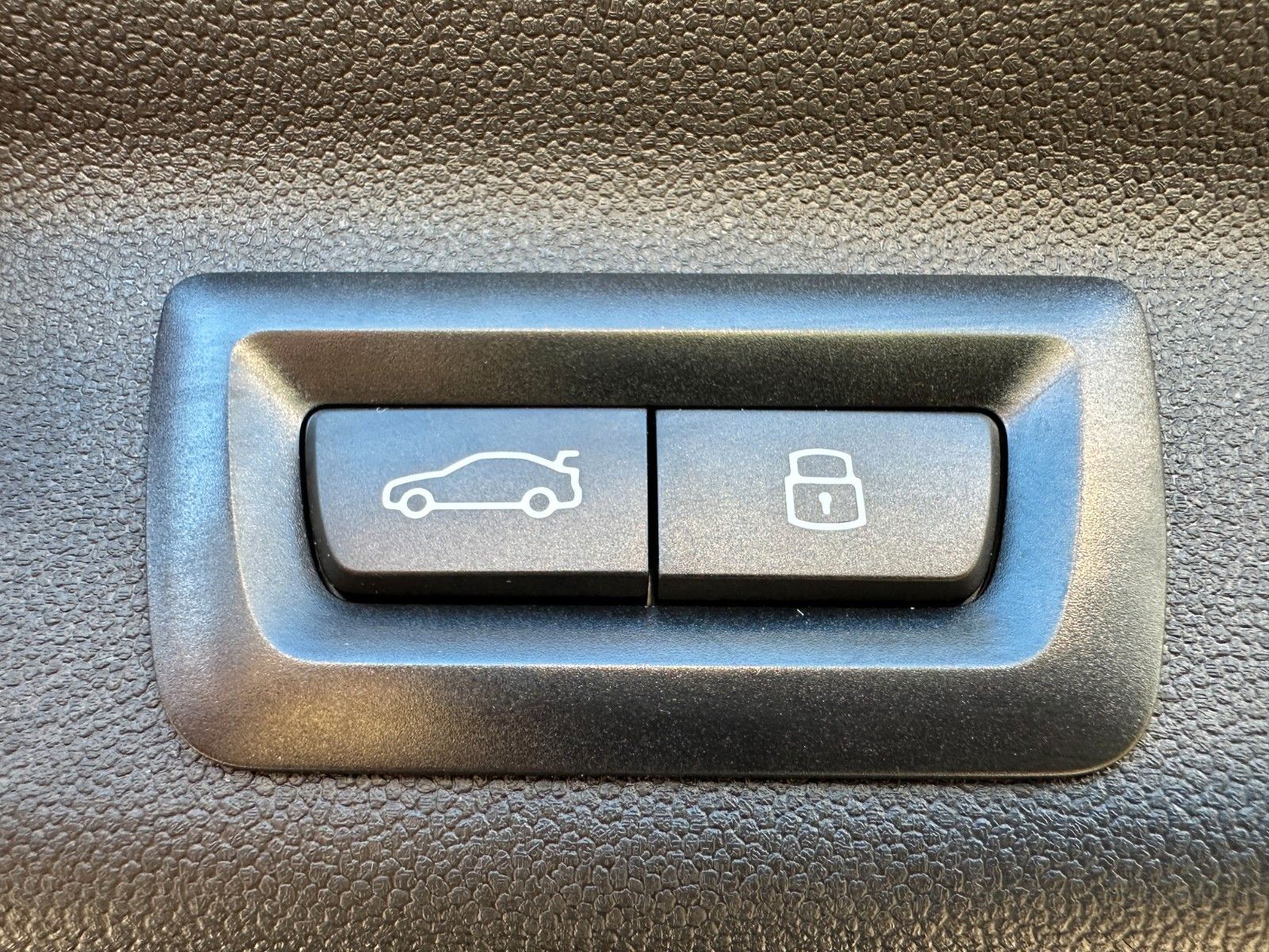 Fahrzeugabbildung MINI Countryman D JCWorks Trim ACC,HUD,PANO,HARMAN...