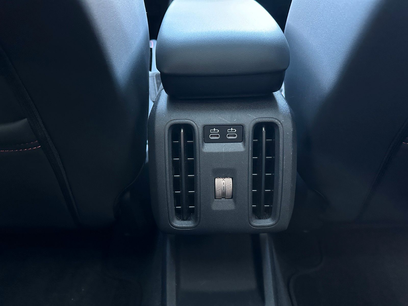 Fahrzeugabbildung MINI Countryman D JCWorks Trim ACC,HUD,PANO,HARMAN...