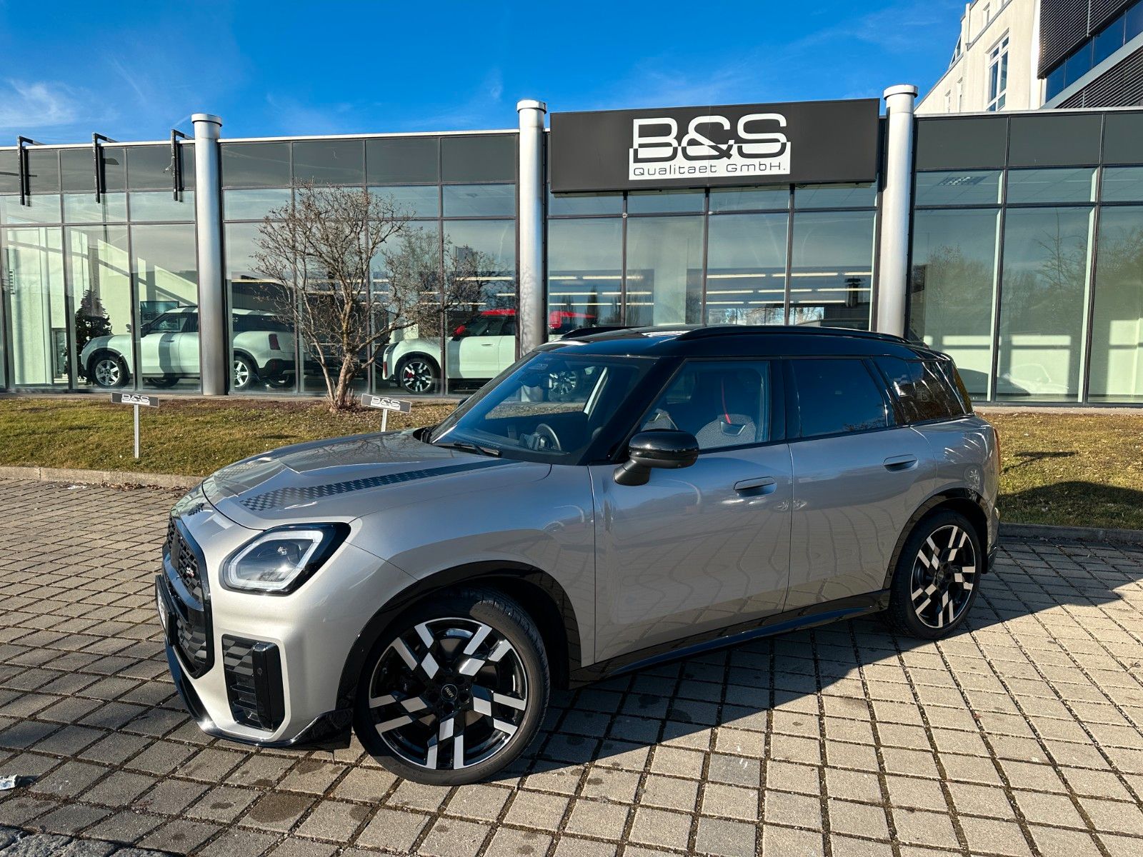 Fahrzeugabbildung MINI Countryman D JCWorks Trim ACC,HUD,PANO,HARMAN...