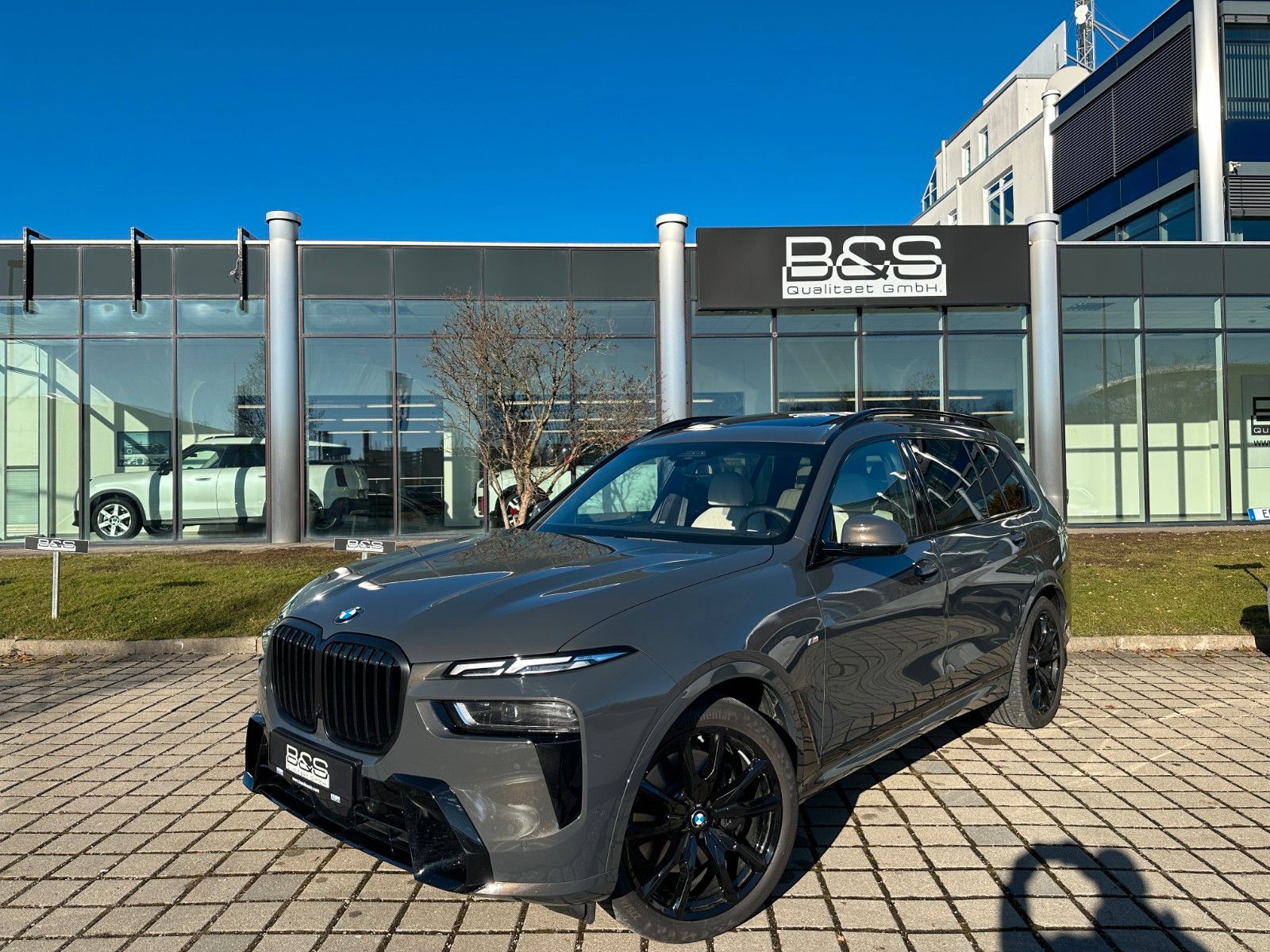 Fahrzeugabbildung BMW X7 xDrive 40d MSport ACC,HUD,PANO,HARMAN,LUFT...