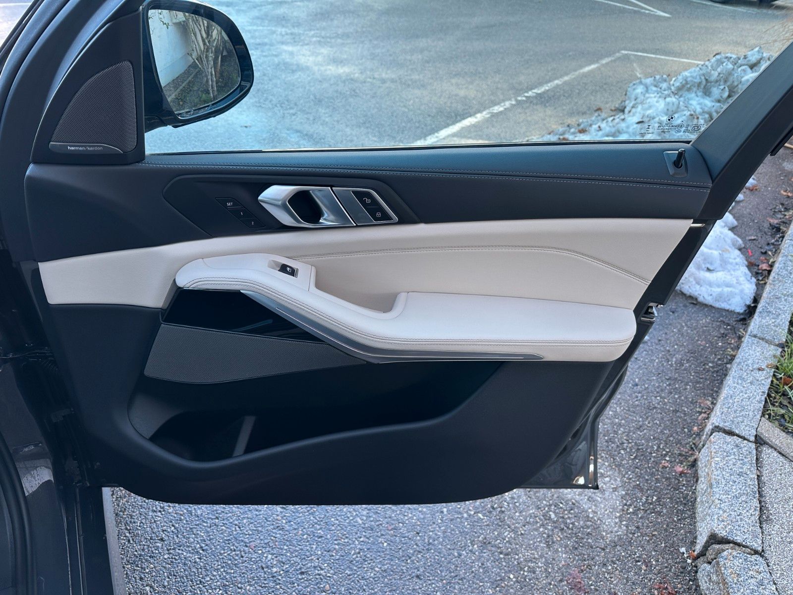 Fahrzeugabbildung BMW X7 xDrive 40d MSport ACC,HUD,PANO,HARMAN,LUFT...