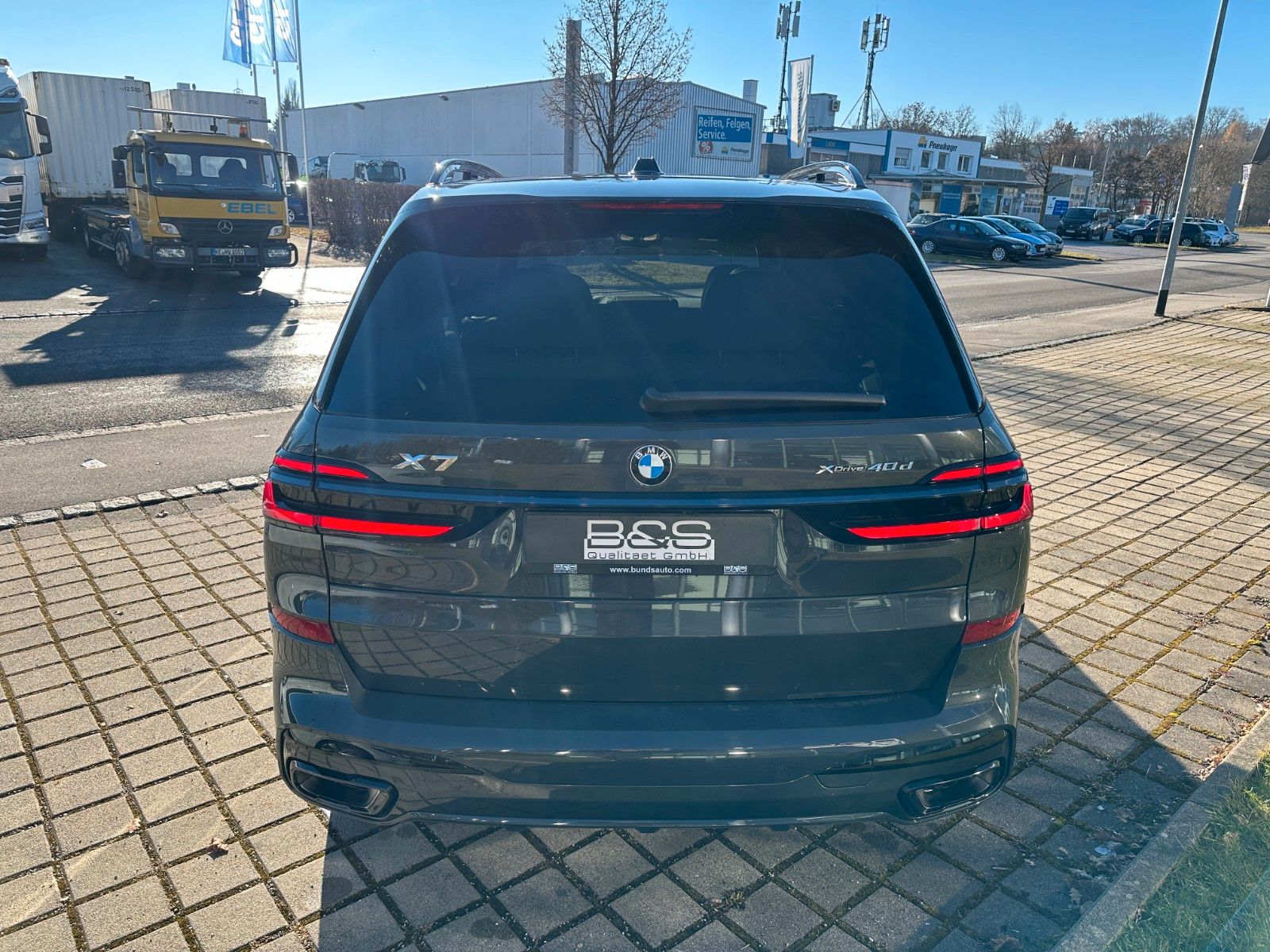 Fahrzeugabbildung BMW X7 xDrive 40d MSport ACC,HUD,PANO,HARMAN,LUFT...