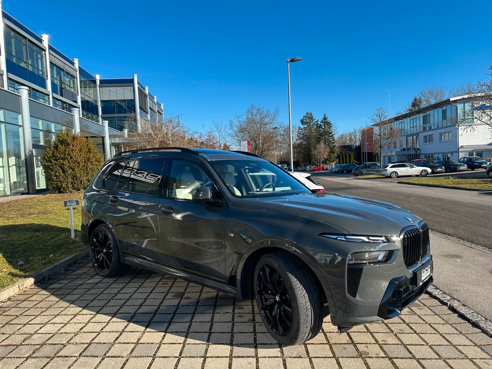Fahrzeugabbildung BMW X7 xDrive 40d MSport ACC,HUD,PANO,HARMAN,LUFT...