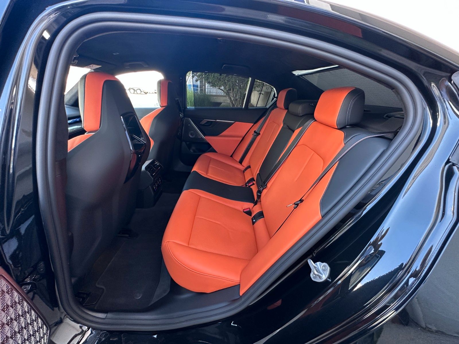 Fahrzeugabbildung BMW M5 Limousine |ULTIMATE pack |M Driver´s Package|