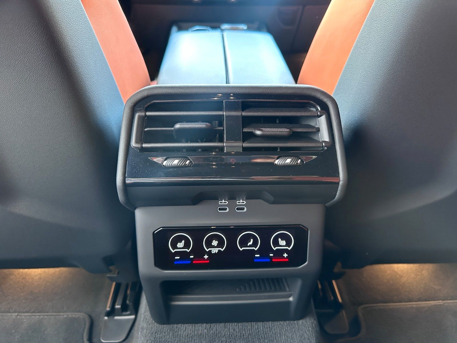 Fahrzeugabbildung BMW M5 Limousine |ULTIMATE pack |M Driver´s Package|