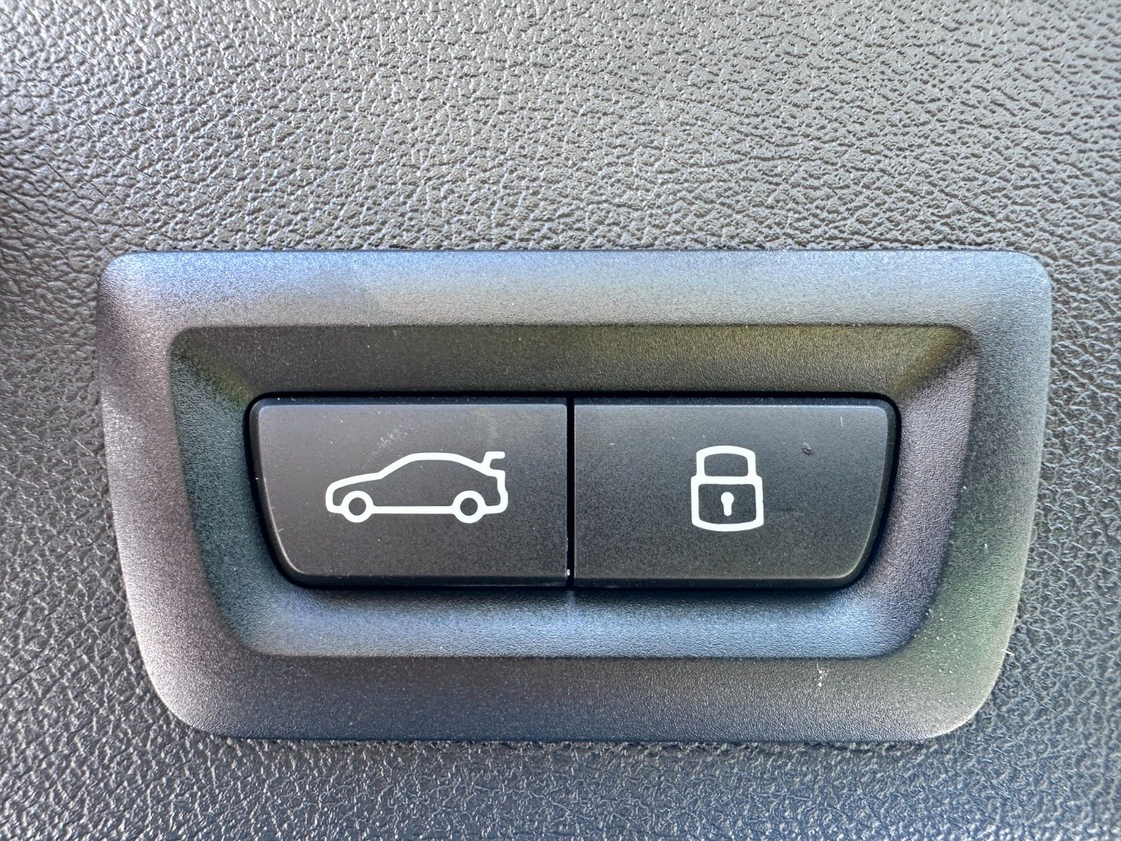 Fahrzeugabbildung BMW X6 30d xDr M Sport,ACC,HUD,PANO,HARMAN,AHK