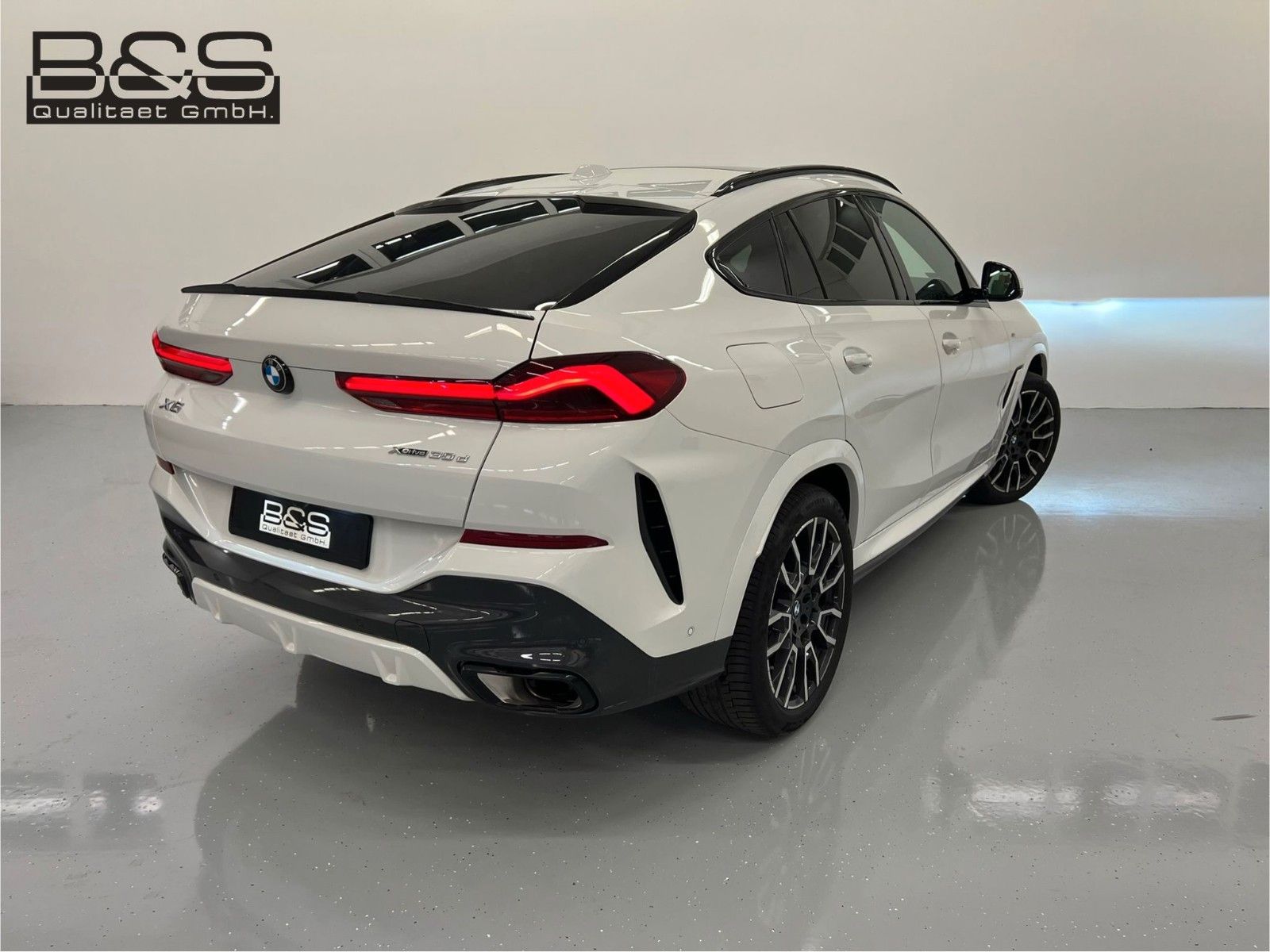 Fahrzeugabbildung BMW X6 30d xDrive MSport ACC,HUD,PANO,HARMAN,AHK