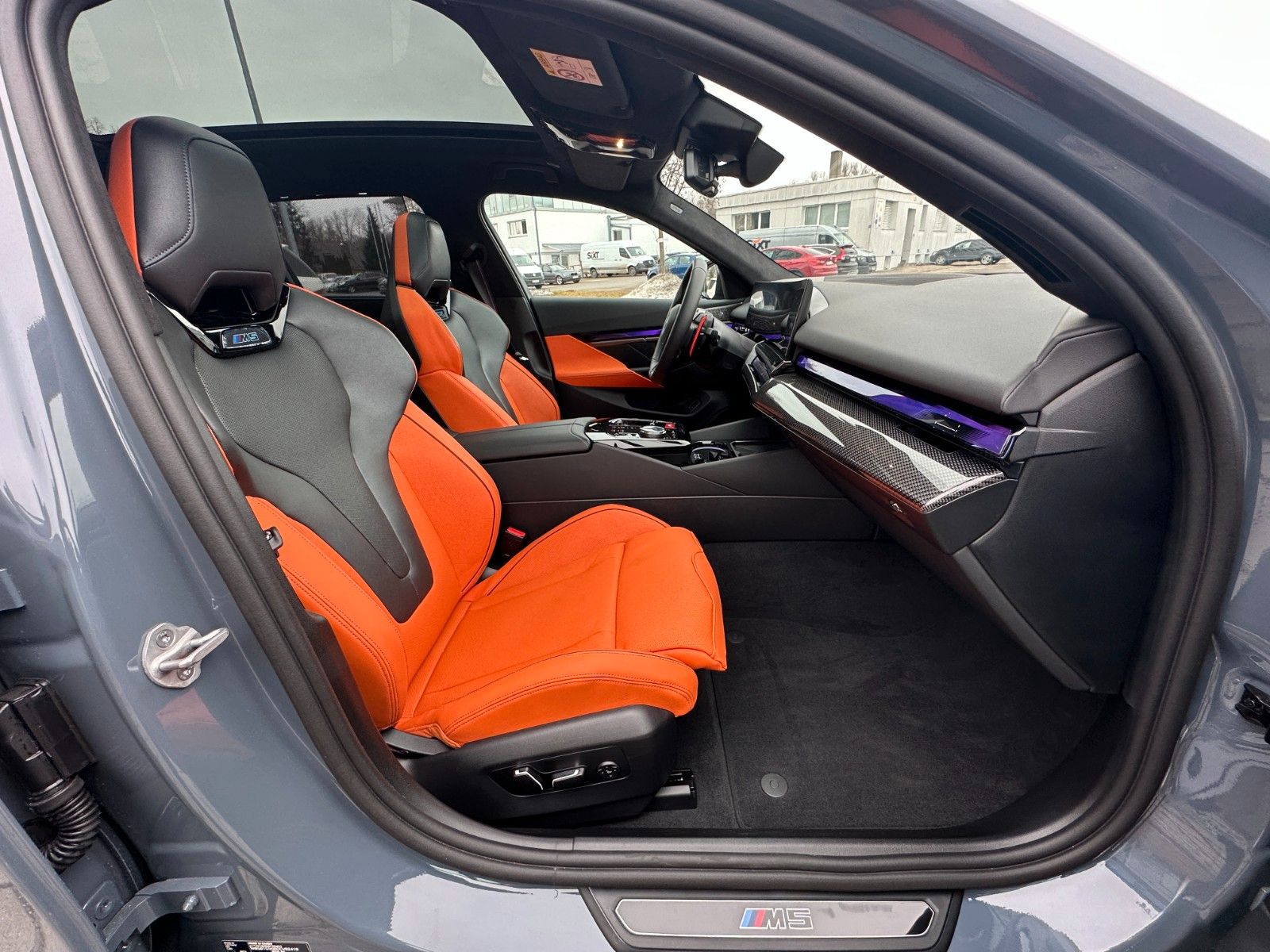 Fahrzeugabbildung BMW M5 Touring ACC,HUD,PANO,B&W,KERAMIK,AHK,Usw