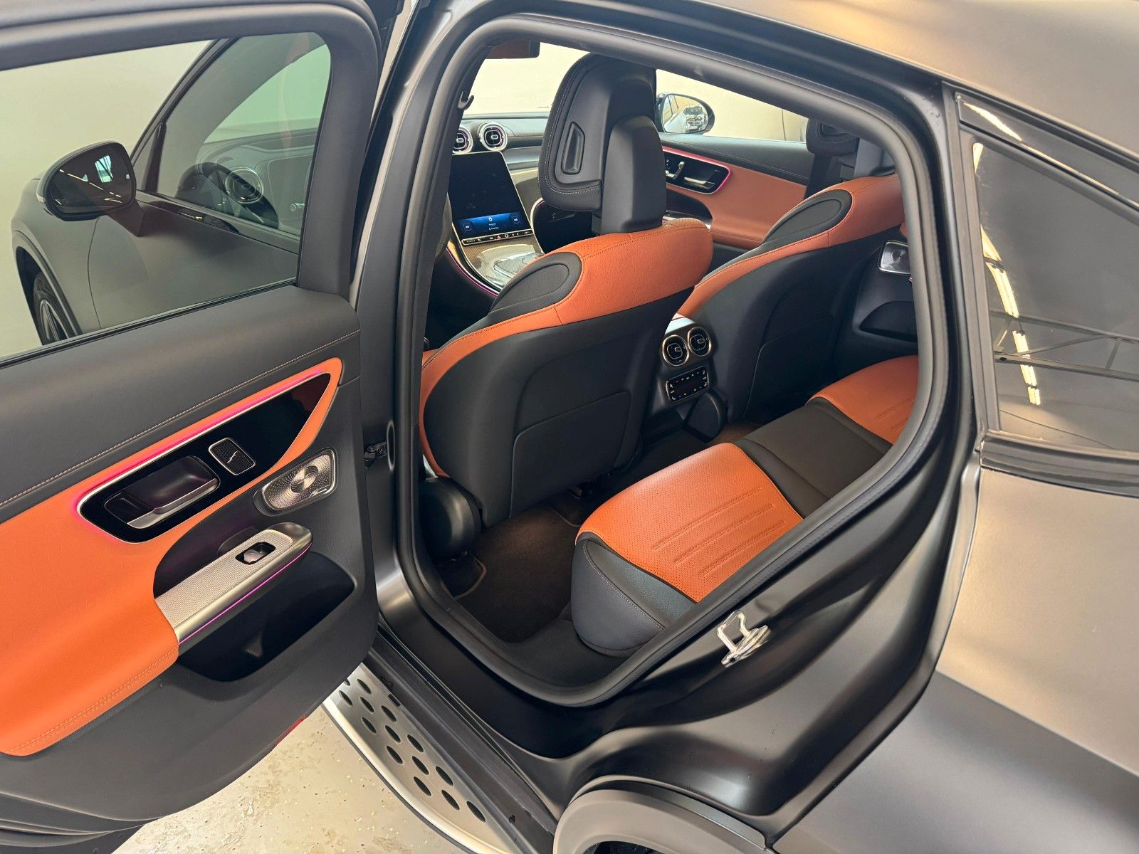 Fahrzeugabbildung Mercedes-Benz GLC 300d 4Matic Coupe AMG DISTR,HUD,PANO,BURM...