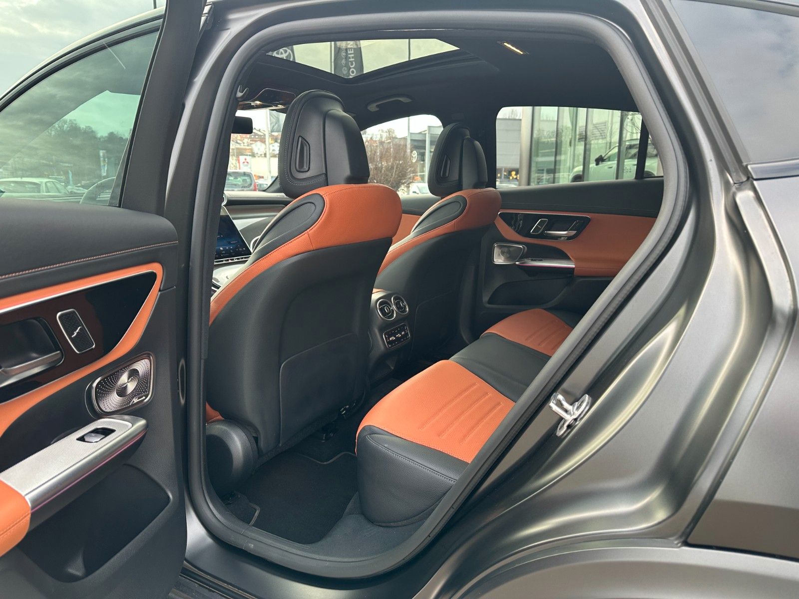 Fahrzeugabbildung Mercedes-Benz GLC 300d 4M Coupe AMG DISTR,HUD,PANO,BURM,AHK