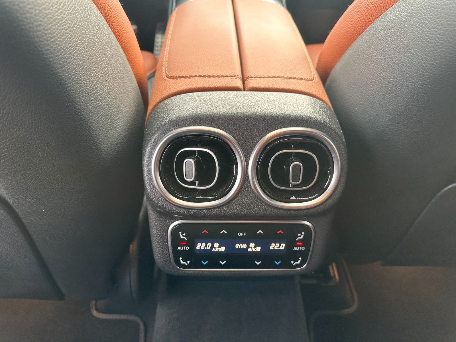 Fahrzeugabbildung Mercedes-Benz GLC 300d 4M Coupe AMG DISTR,HUD,PANO,BURM,AHK