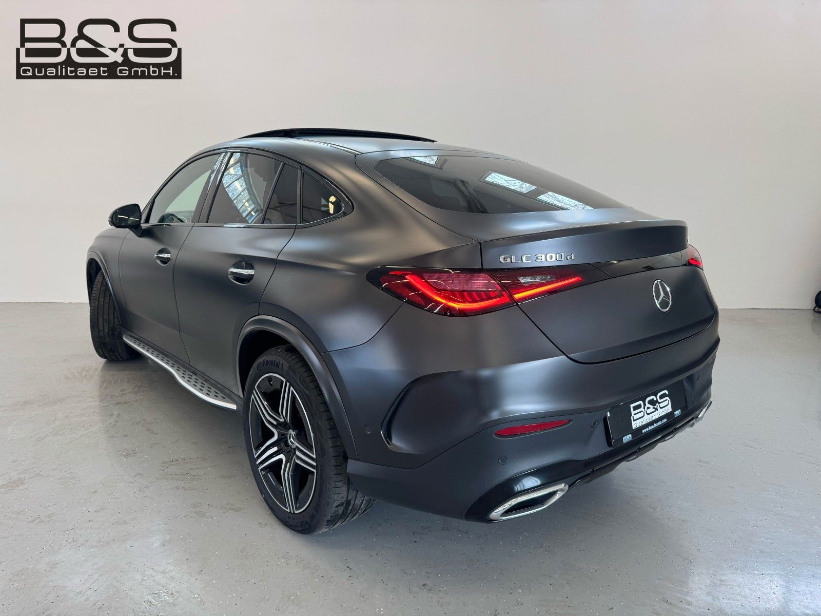 Fahrzeugabbildung Mercedes-Benz GLC 300d 4Matic Coupe AMG DISTR,HUD,PANO,BURM...