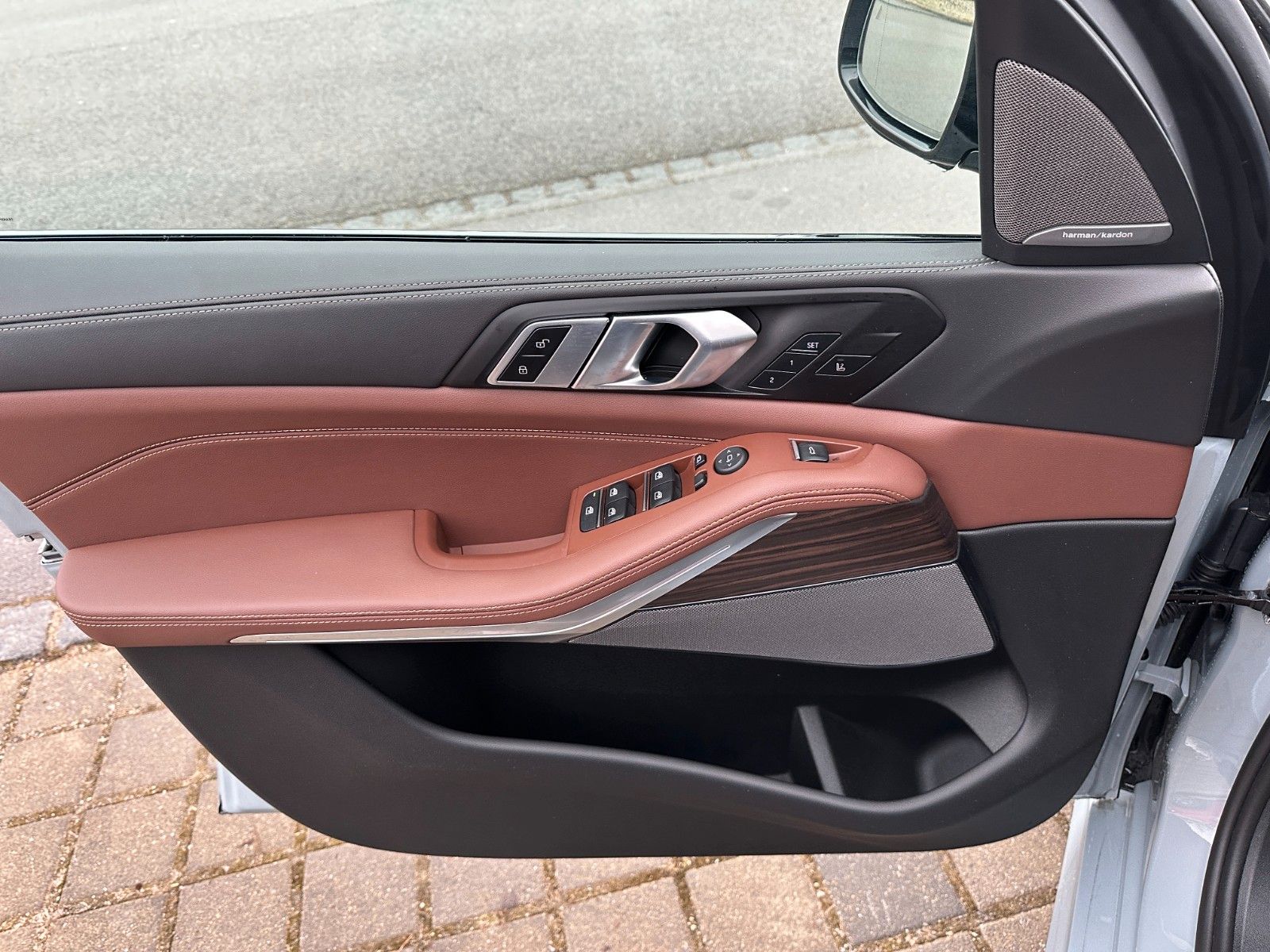 Fahrzeugabbildung BMW X5 30d xDrive ACC,HUD,PANO,HARMAN,LUFT,AHK,360,.