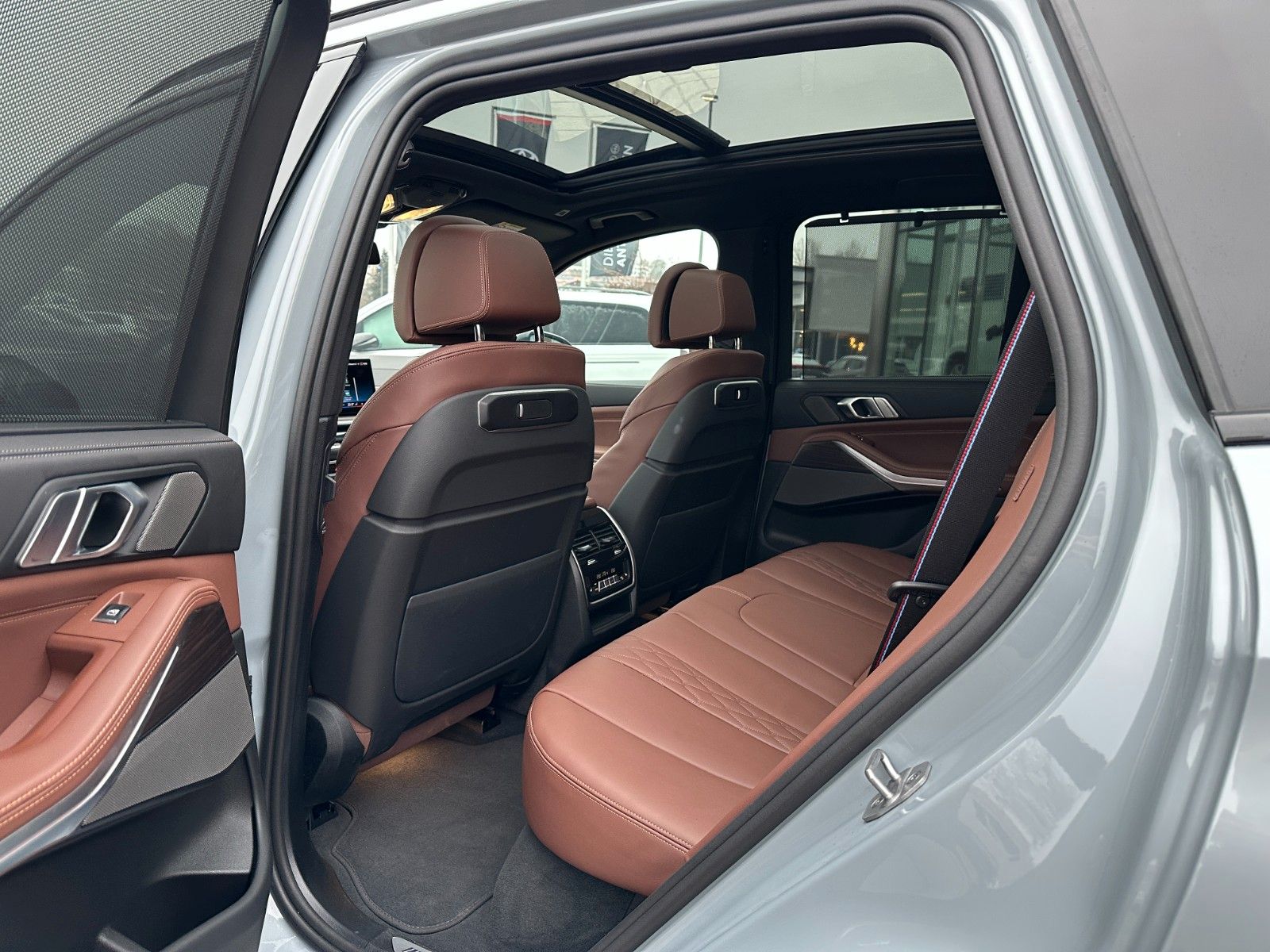 Fahrzeugabbildung BMW X5 30d xDrive ACC,HUD,PANO,HARMAN,LUFT,AHK,360,.