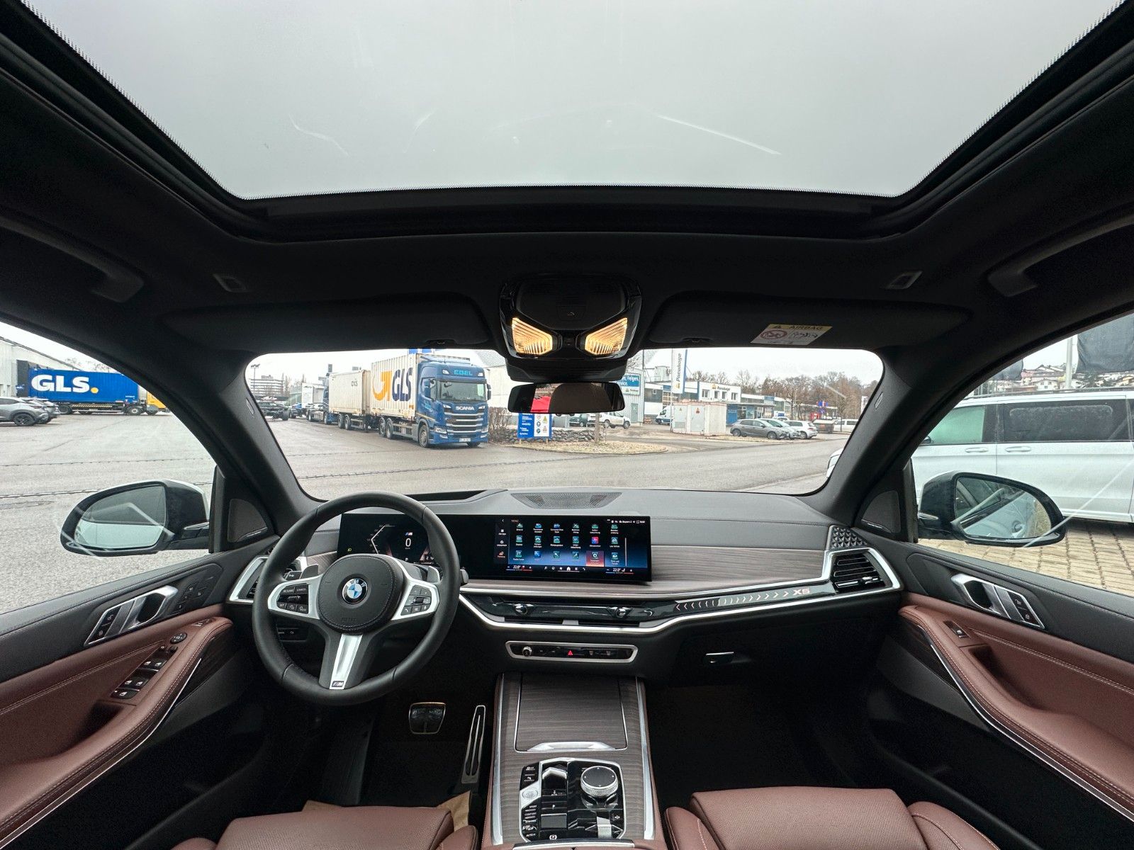 Fahrzeugabbildung BMW X5 30d xDrive ACC,HUD,PANO,HARMAN,LUFT,AHK,360,.