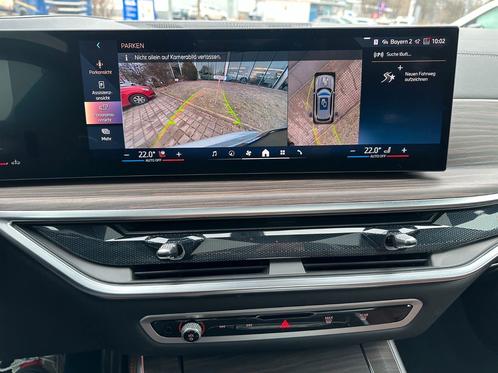 Fahrzeugabbildung BMW X5 30d xDrive ACC,HUD,PANO,HARMAN,LUFT,AHK,360,.