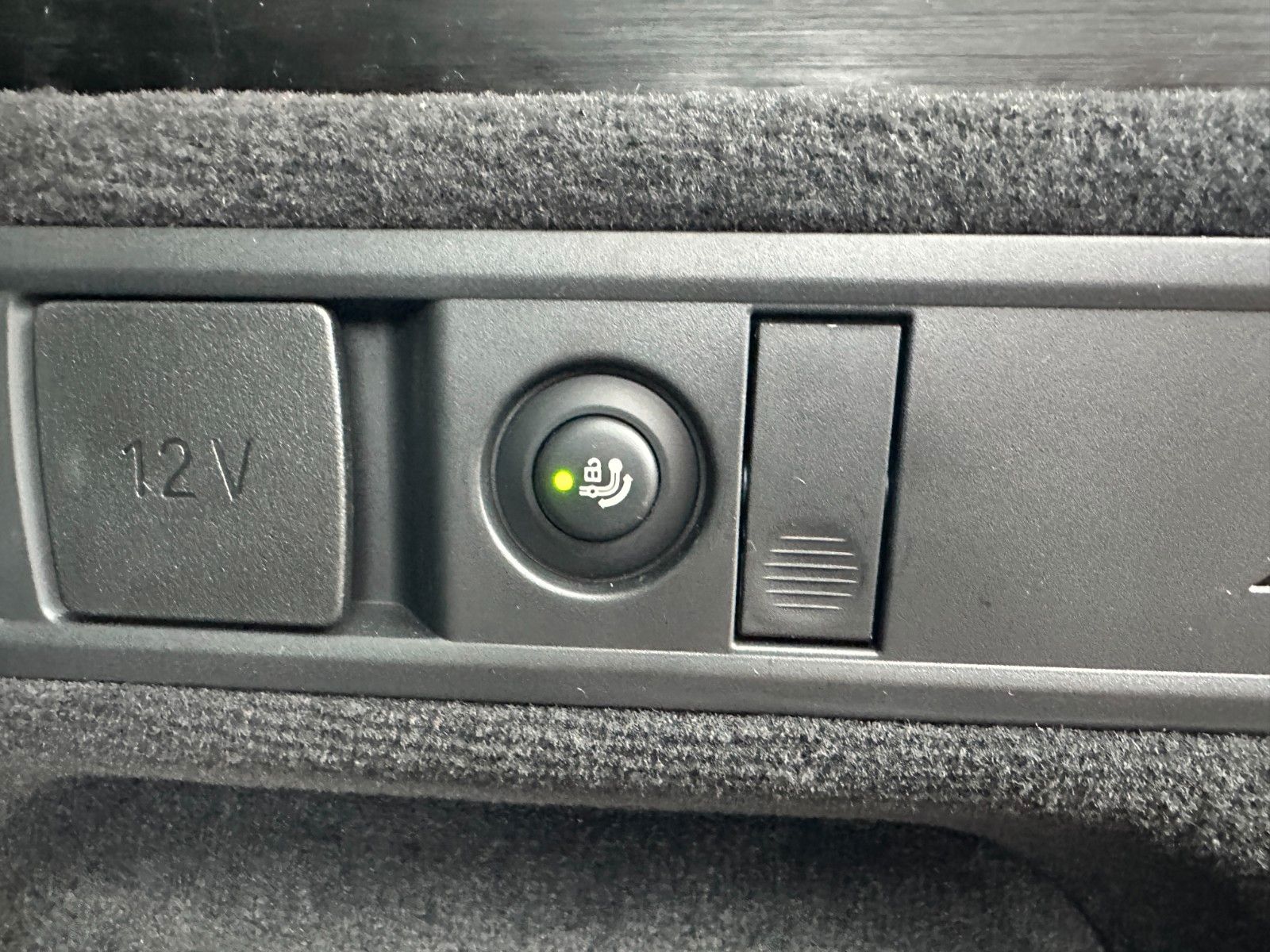 Fahrzeugabbildung BMW X5 30d xDrive ACC,HUD,PANO,HARMAN,LUFT,AHK,360,.