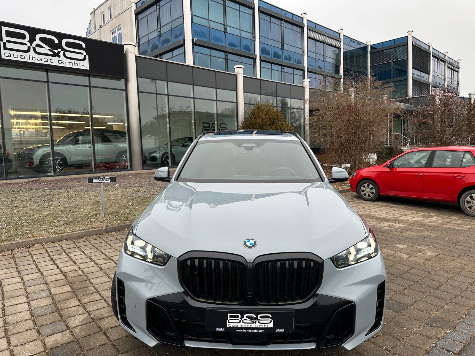 Fahrzeugabbildung BMW X5 30d xDrive ACC,HUD,PANO,HARMAN,LUFT,AHK,360,.