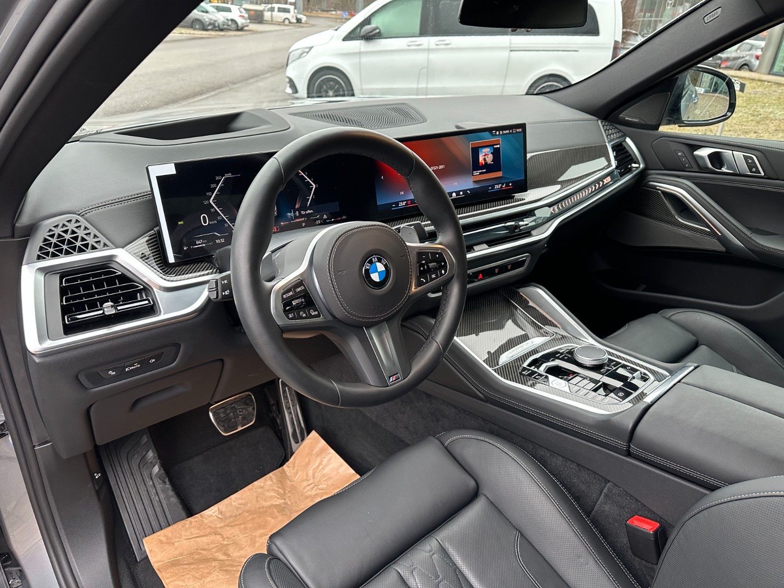 Fahrzeugabbildung BMW X6 30d xDrive MSport ACC,HUD,HARMAN,LUFT,SOFTCL,