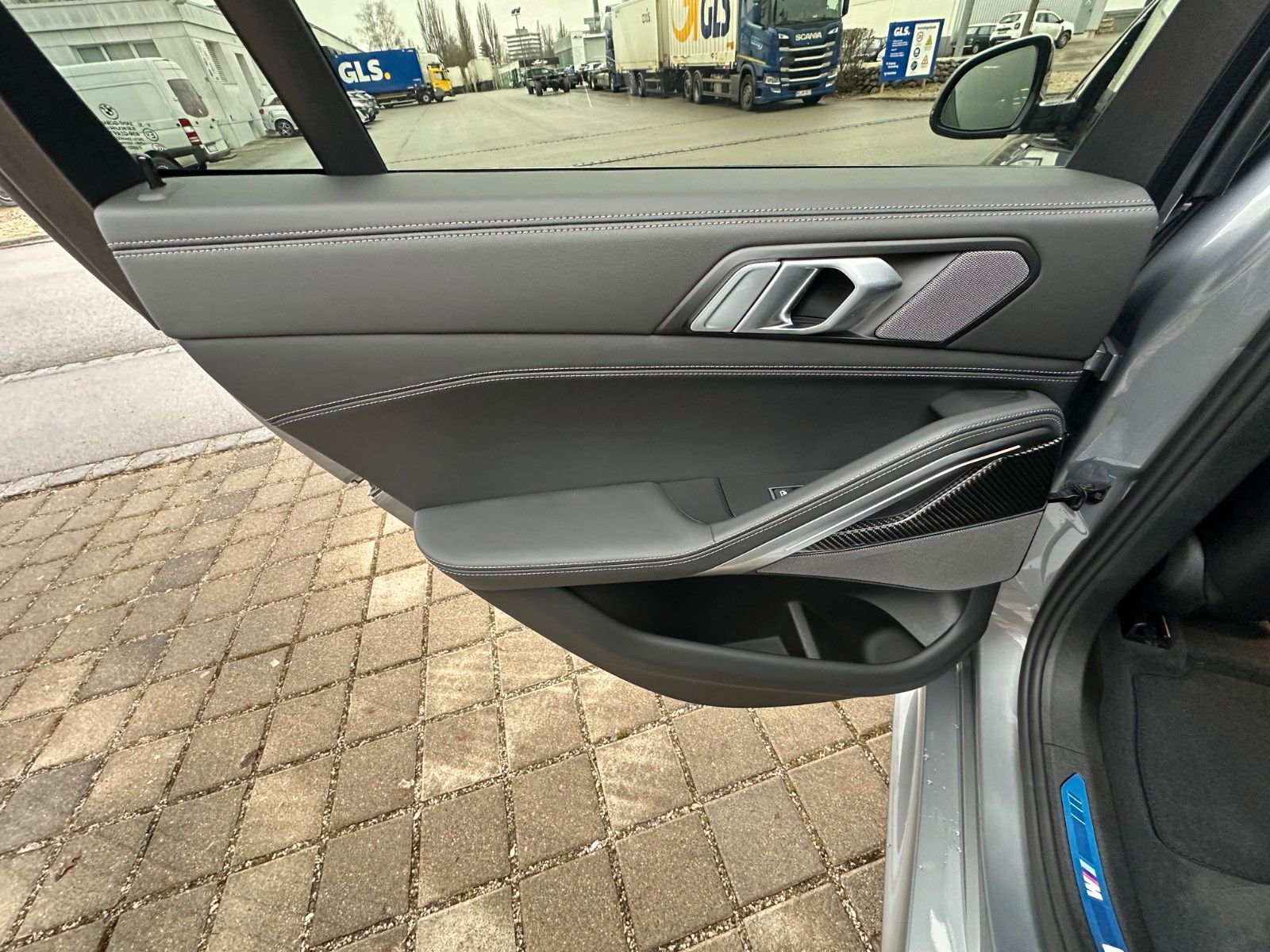 Fahrzeugabbildung BMW X6 30d xDrive MSport ACC,HUD,HARMAN,LUFT,SOFTCL,