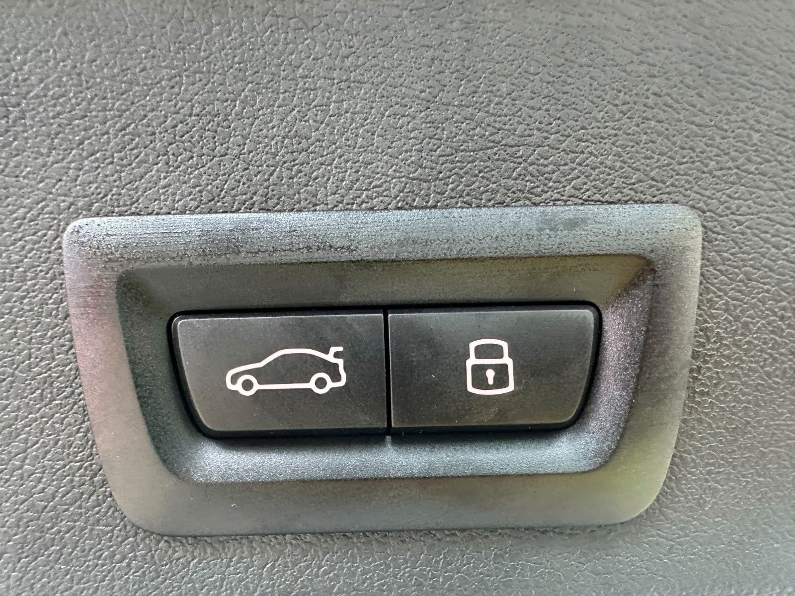 Fahrzeugabbildung BMW X6 30d xDrive MSport ACC,HUD,HARMAN,LUFT,SOFTCL,