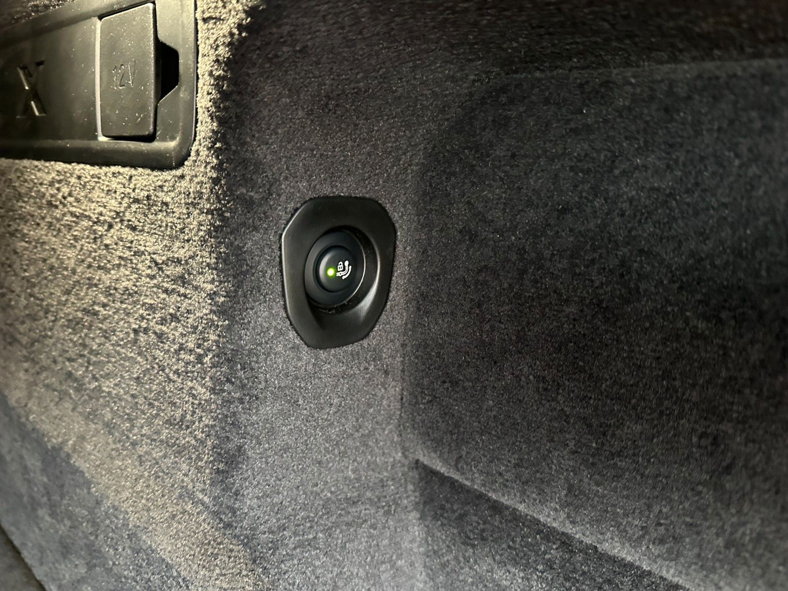 Fahrzeugabbildung BMW X6 30d xDrive MSport ACC,HUD,HARMAN,LUFT,SOFTCL,