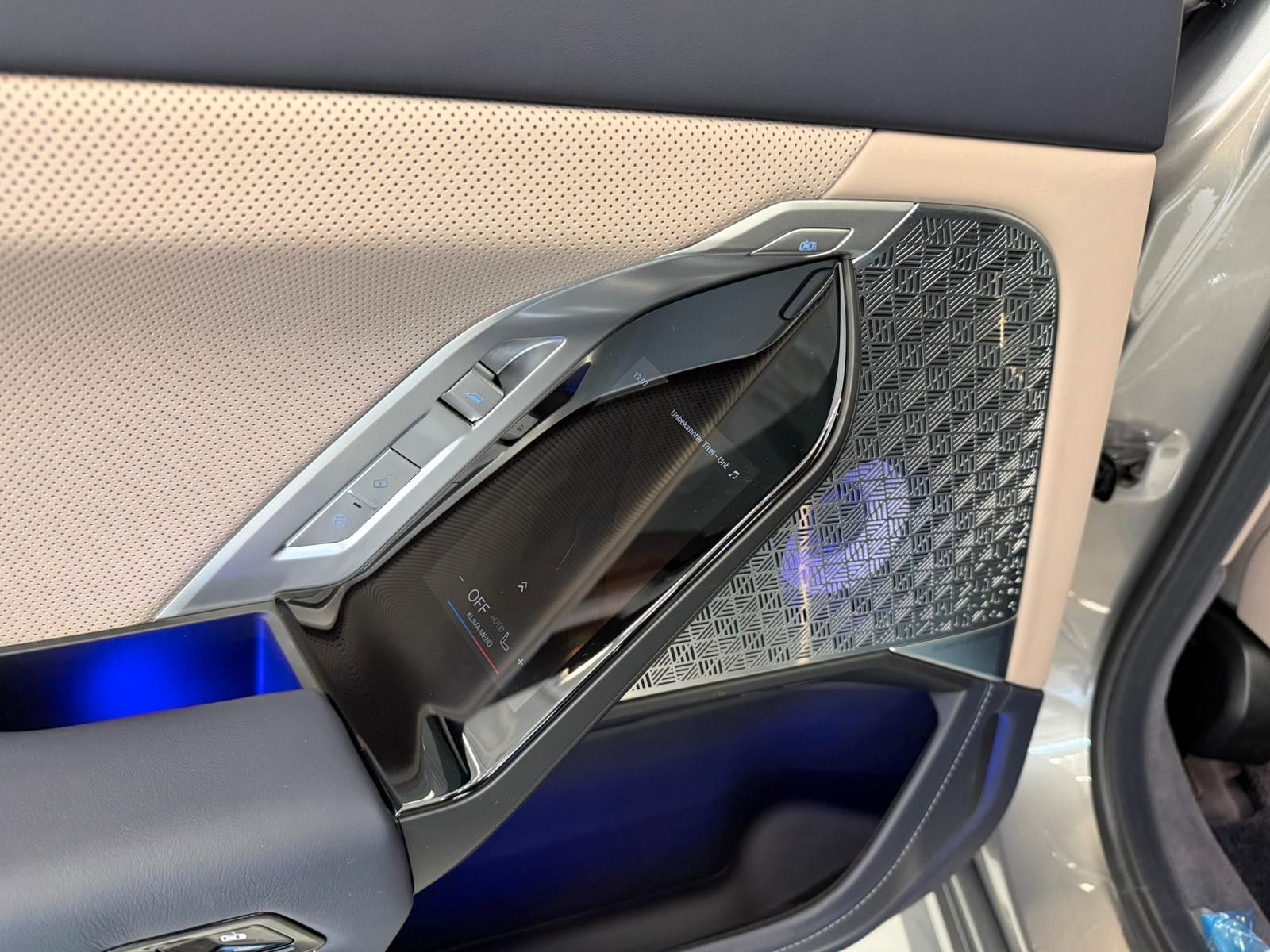 Fahrzeugabbildung BMW 740d xDrive M Sport,Gran Lusso,B&W,FondEnt,VOLL