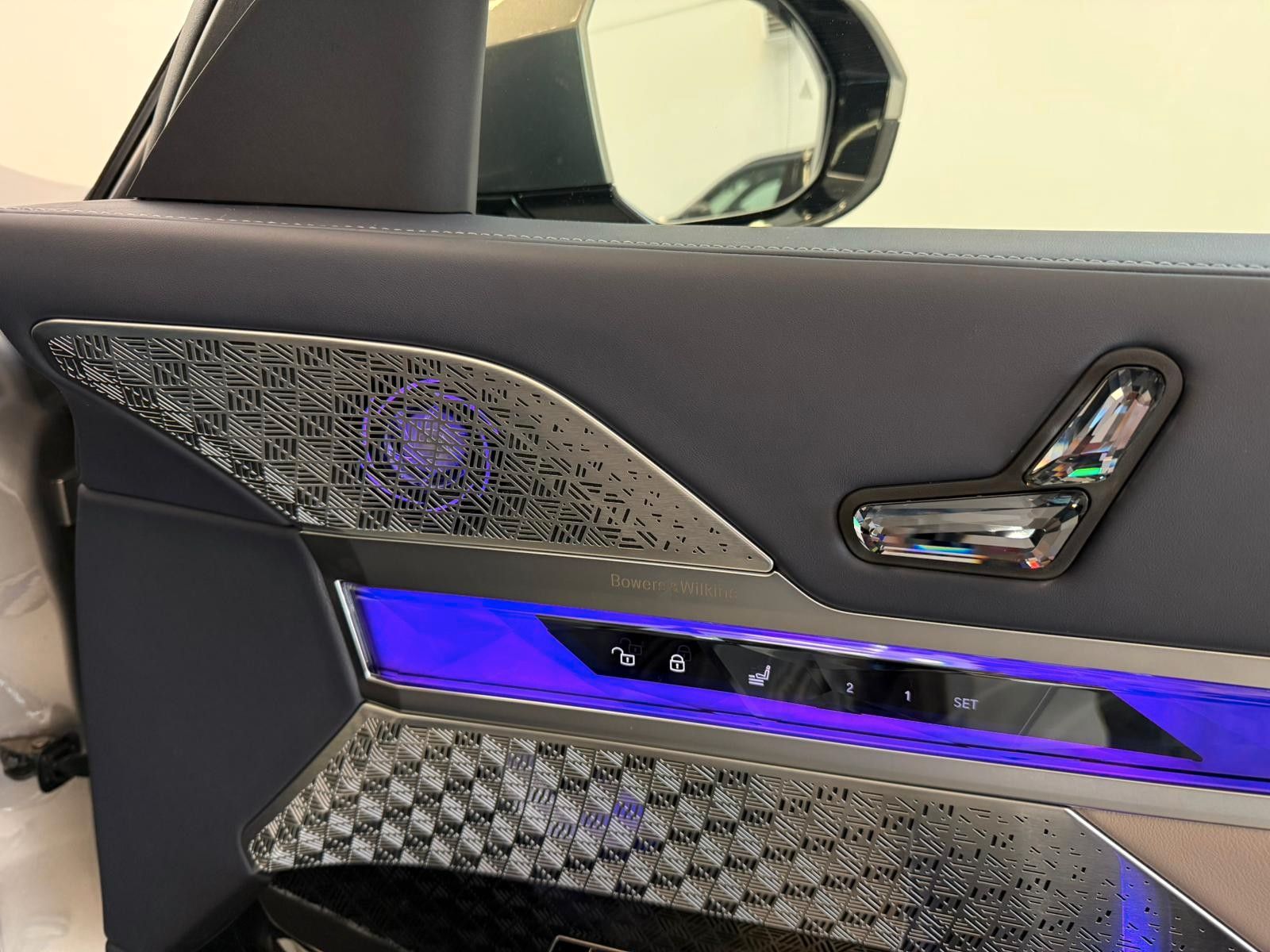 Fahrzeugabbildung BMW 740d xDrive M Sport,Gran Lusso,B&W,FondEnt,VOLL