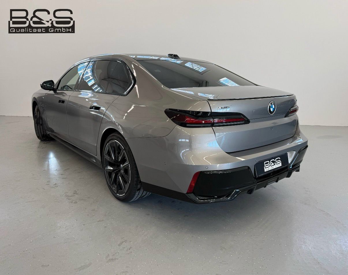 Fahrzeugabbildung BMW 740d xDrive M Sport,Gran Lusso,B&W,FondEnt,VOLL