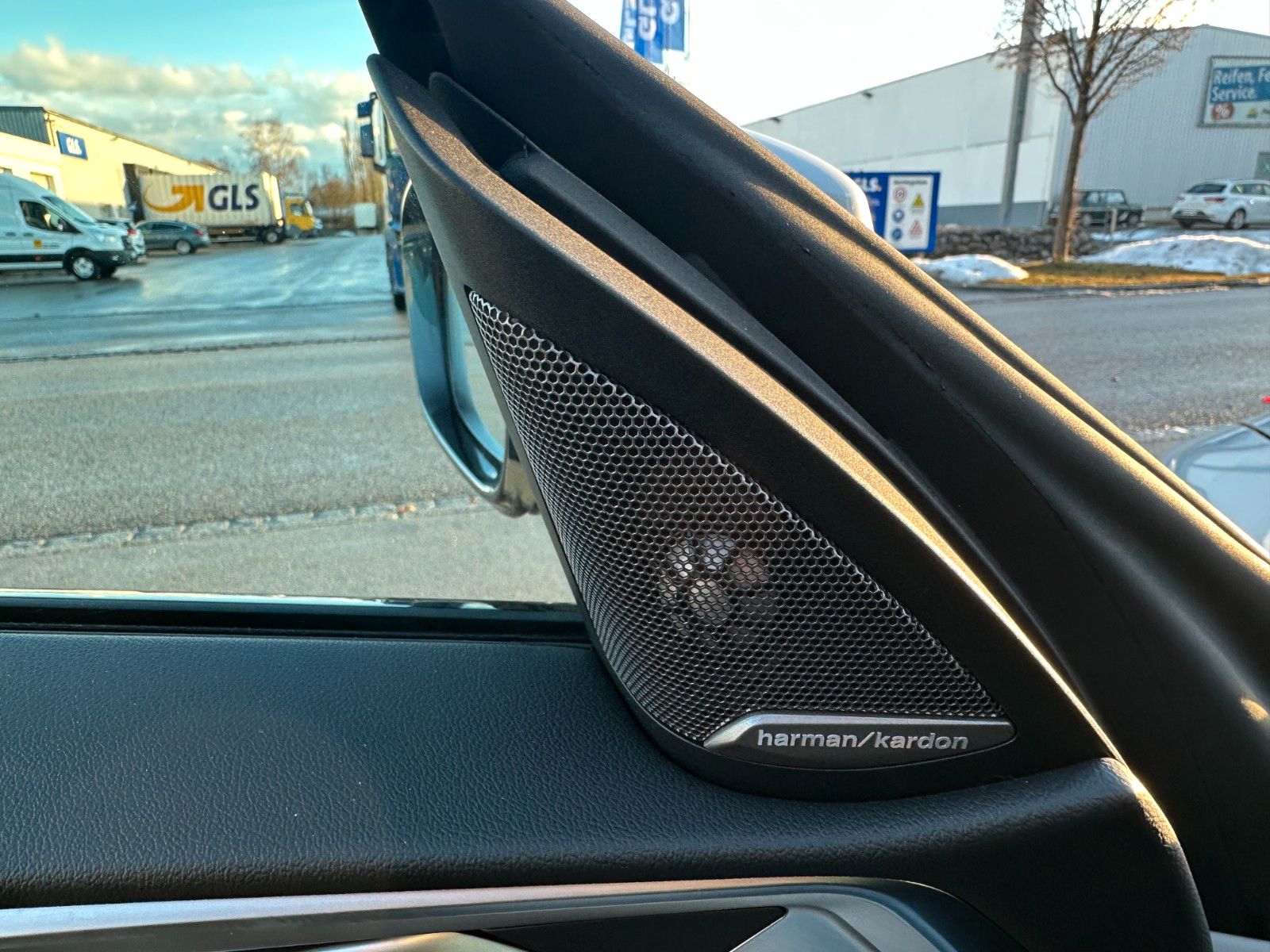 Fahrzeugabbildung BMW 430d xDrive M Sport ACC,HUD,Glas.D,HARMAN,360,19