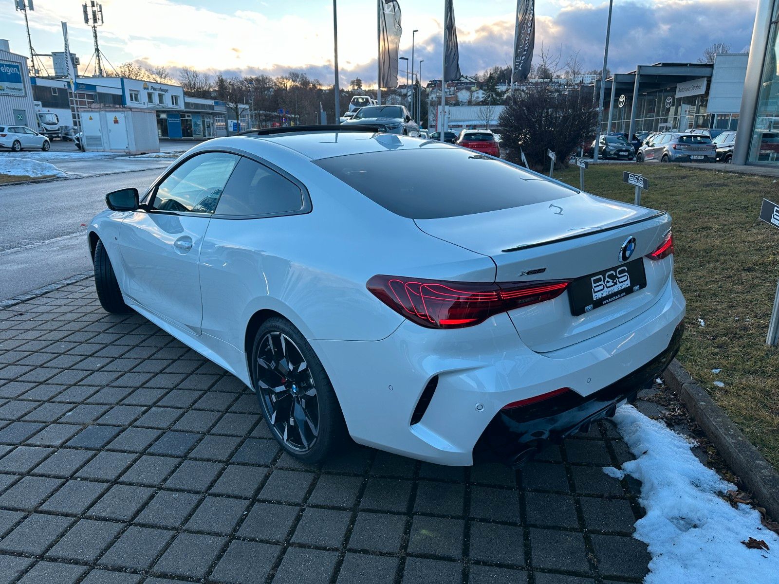 Fahrzeugabbildung BMW 430d xDrive M Sport ACC,HUD,Glas.D,HARMAN,360,19