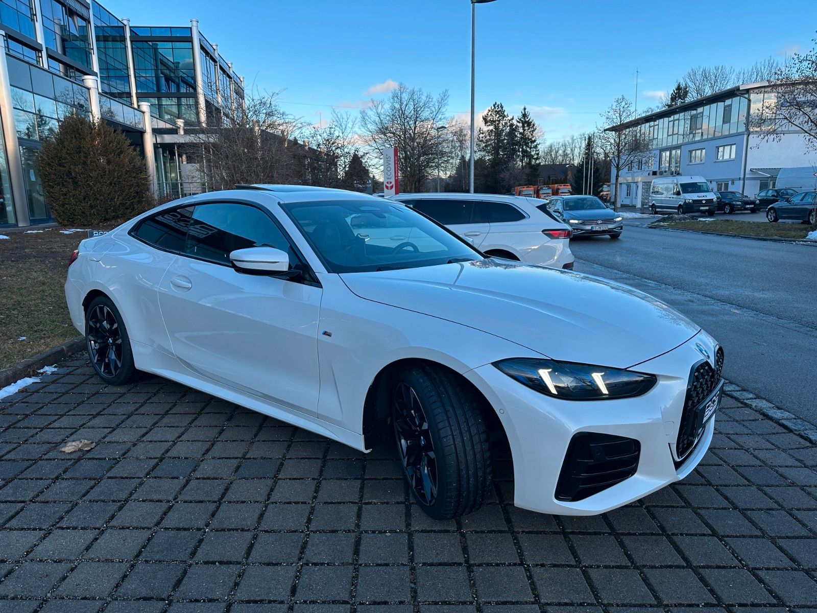 Fahrzeugabbildung BMW 430d xDrive M Sport ACC,HUD,Glas.D,HARMAN,360,19