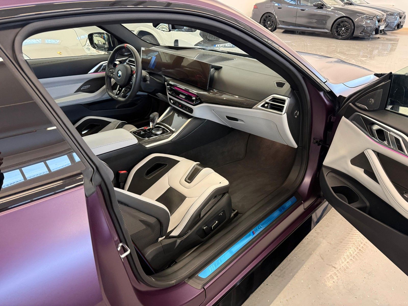 Fahrzeugabbildung BMW M4 M xDrive Competition ACC,HUD,HARMAN,KERAMIK