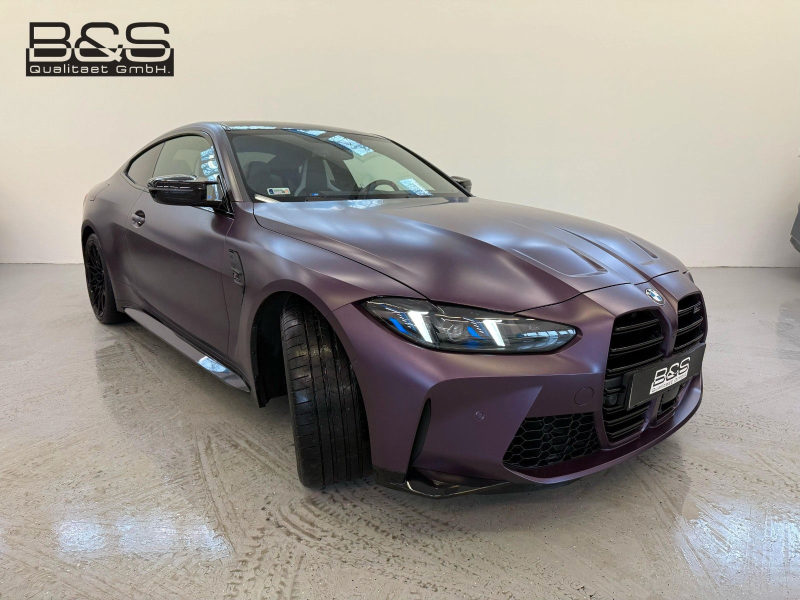 Fahrzeugabbildung BMW M4 M xDrive Competition ACC,HUD,HARMAN,KERAMIK