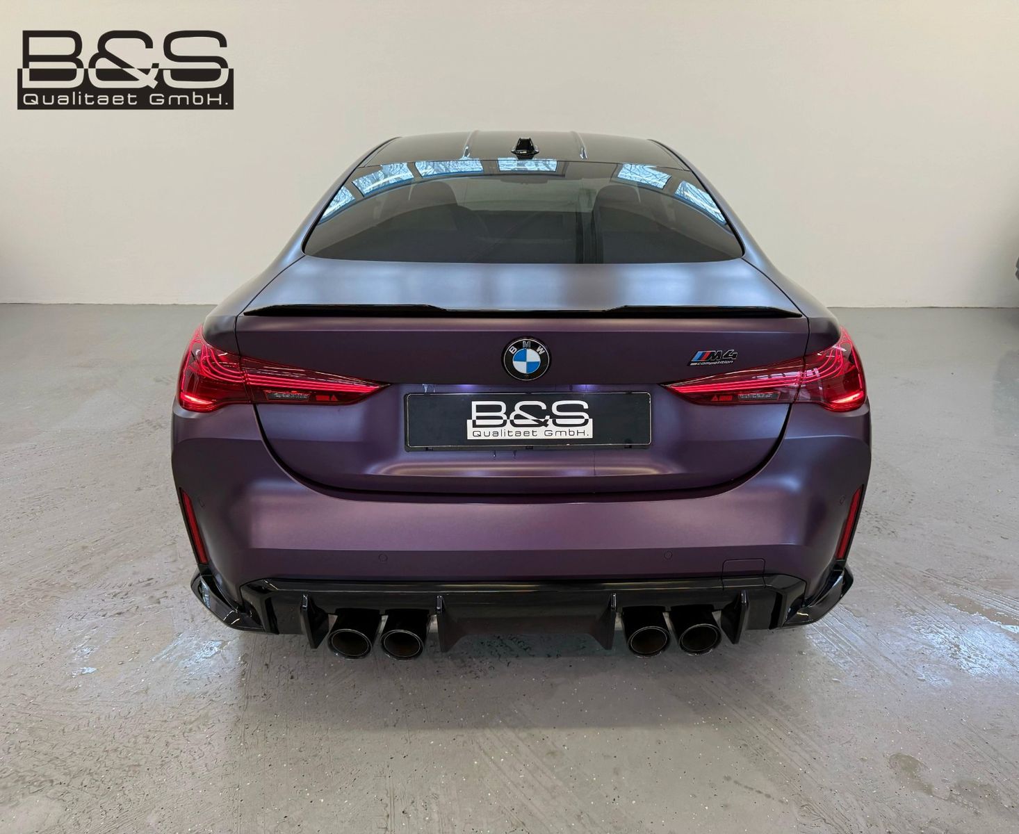 Fahrzeugabbildung BMW M4 M xDrive Competition ACC,HUD,HARMAN,KERAMIK