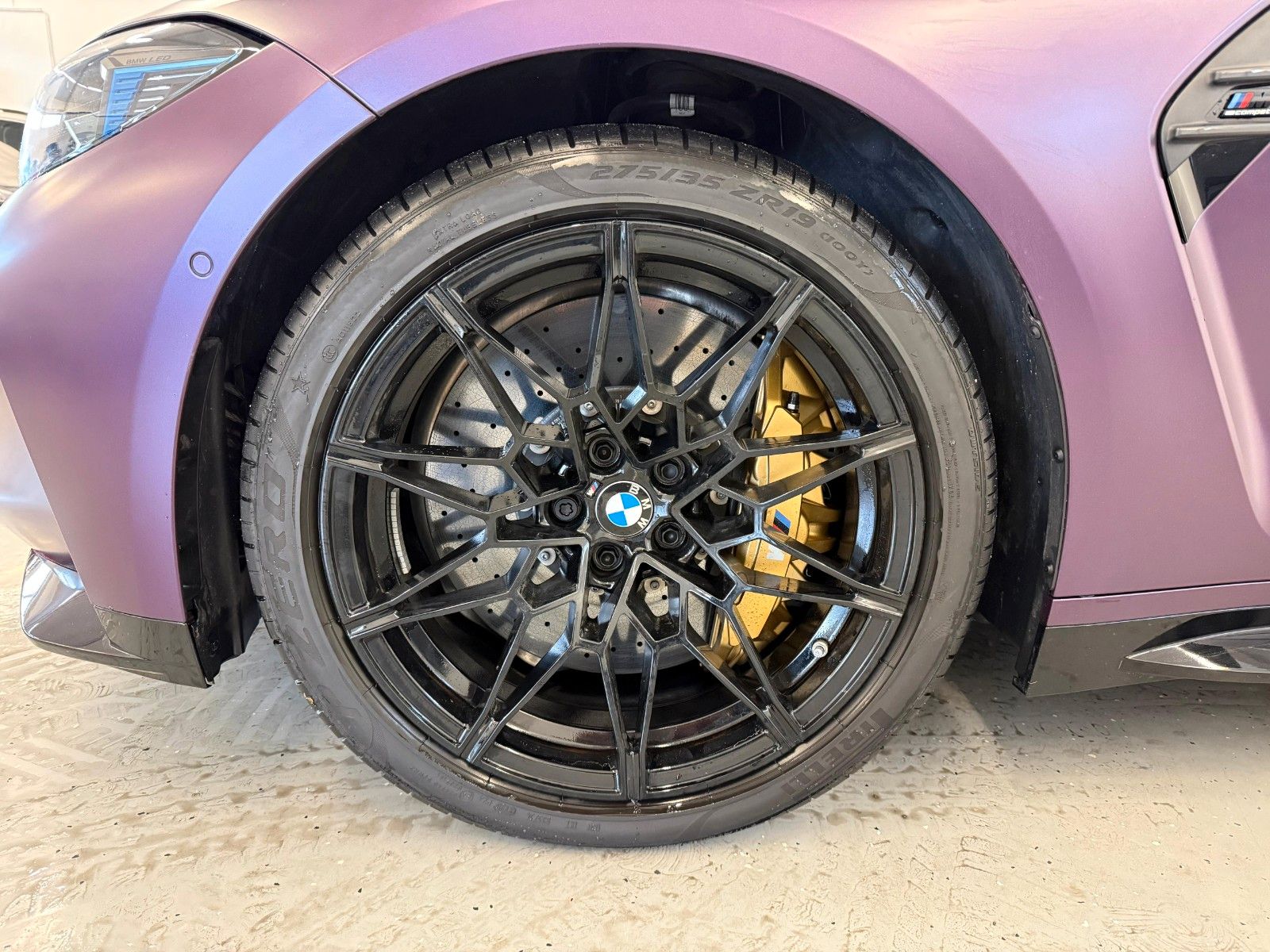 Fahrzeugabbildung BMW M4 M xDrive Competition ACC,HUD,HARMAN,KERAMIK