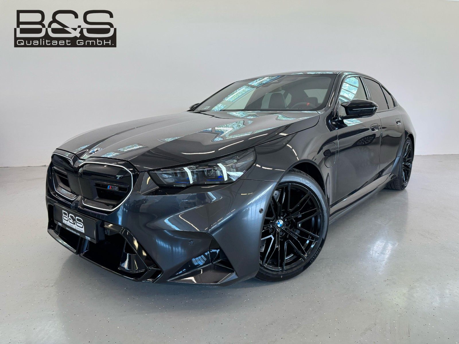 BMW M5 Limousine Basis ACC,HUD,PANO,B&W,360,CARBON