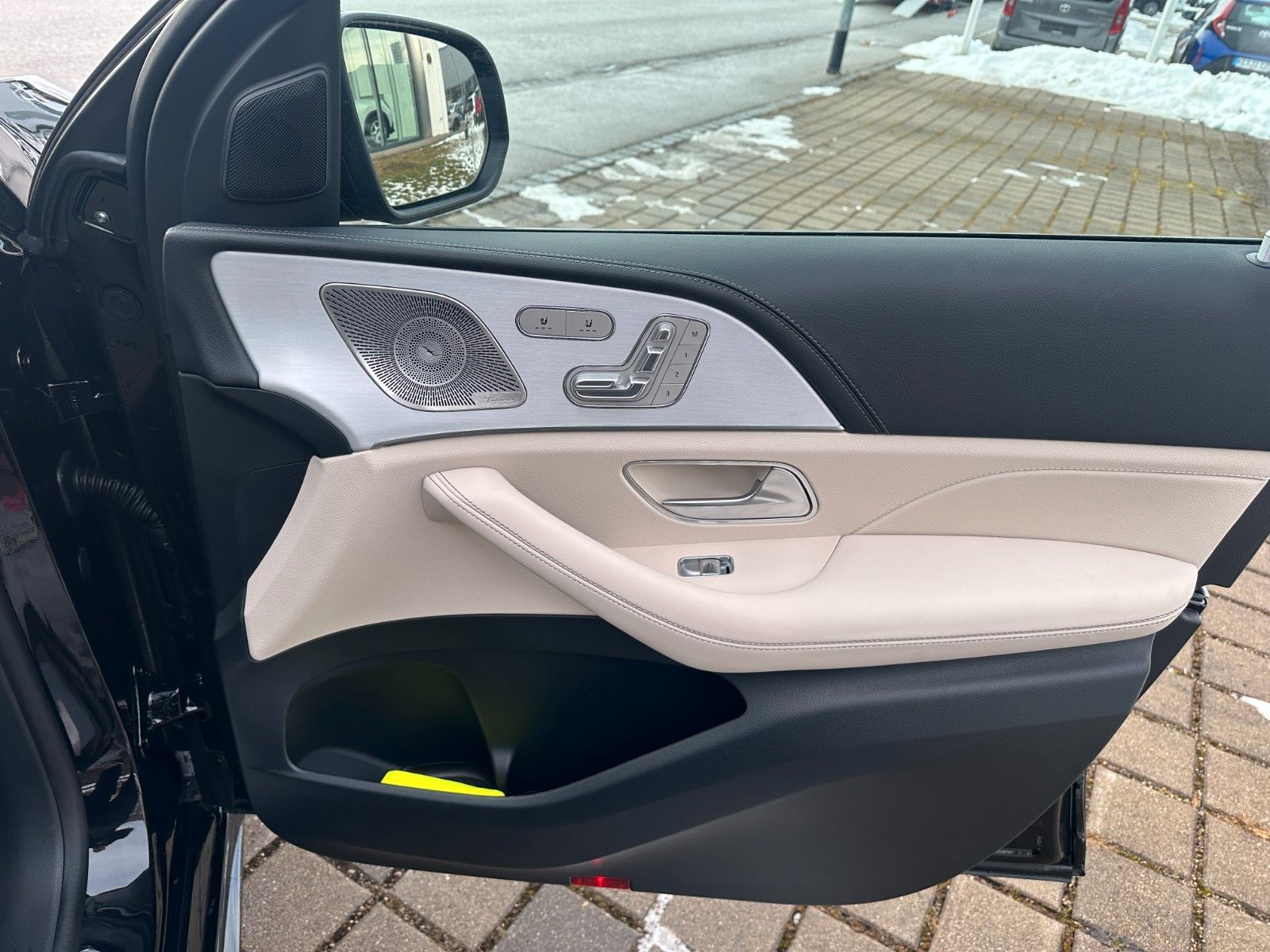 Fahrzeugabbildung Mercedes-Benz GLE 53e AMG 4M Coupe DISTR,HUD,PANO,B&W,LUFT