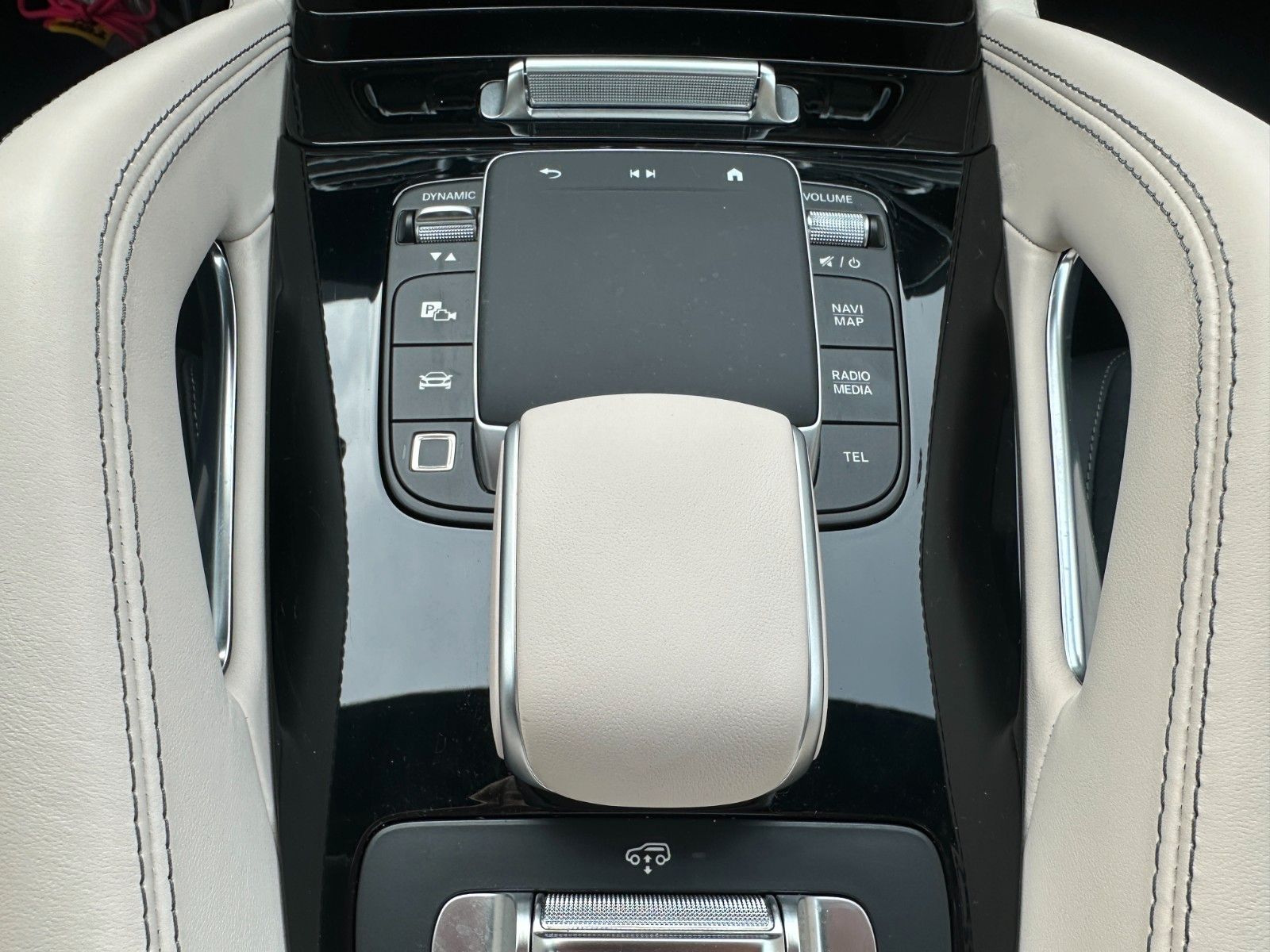 Fahrzeugabbildung Mercedes-Benz GLE 53e AMG 4M Coupe DISTR,HUD,PANO,B&W,LUFT