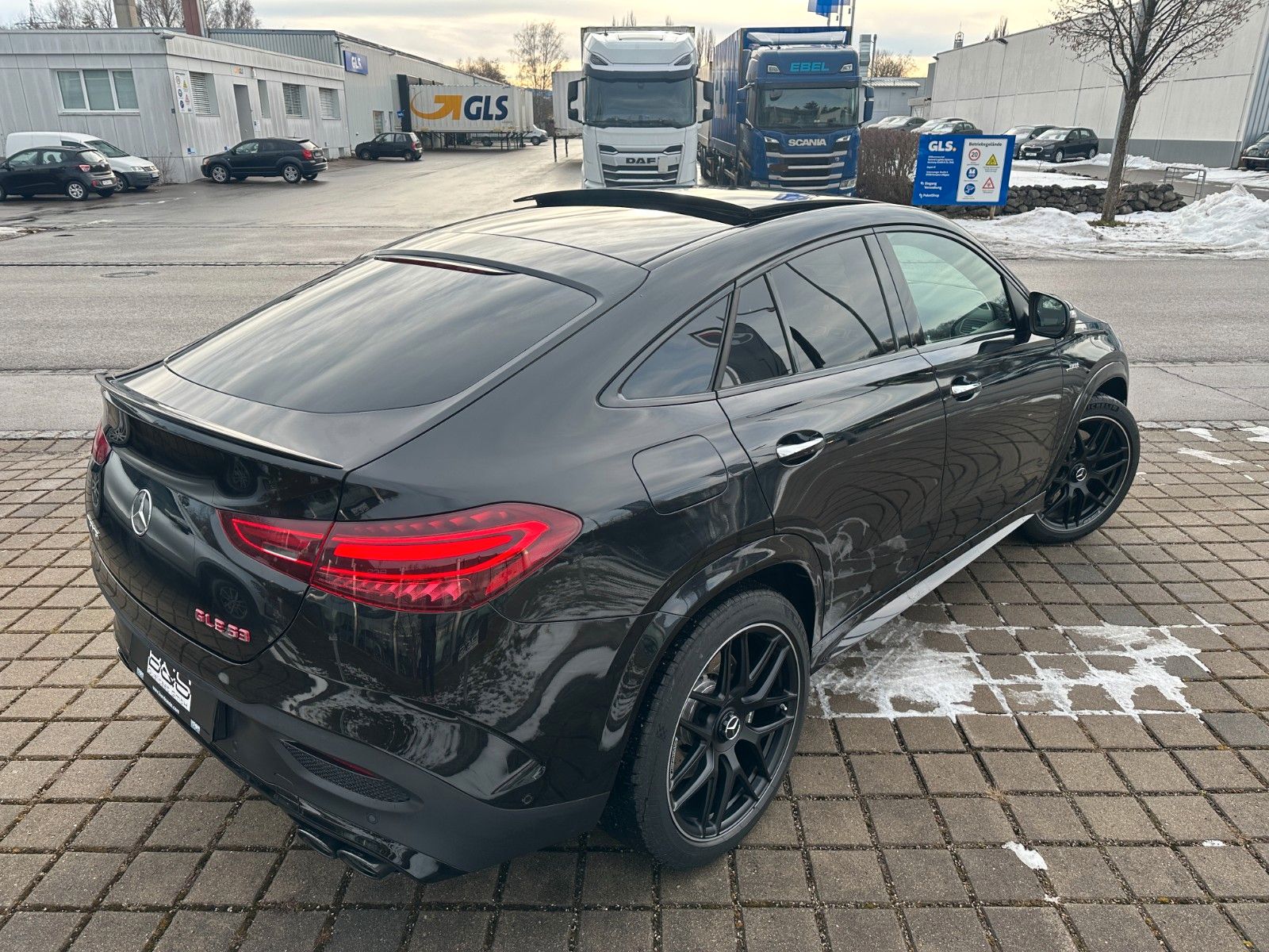 Fahrzeugabbildung Mercedes-Benz GLE 53e AMG 4M Coupe DISTR,HUD,PANO,B&W,LUFT