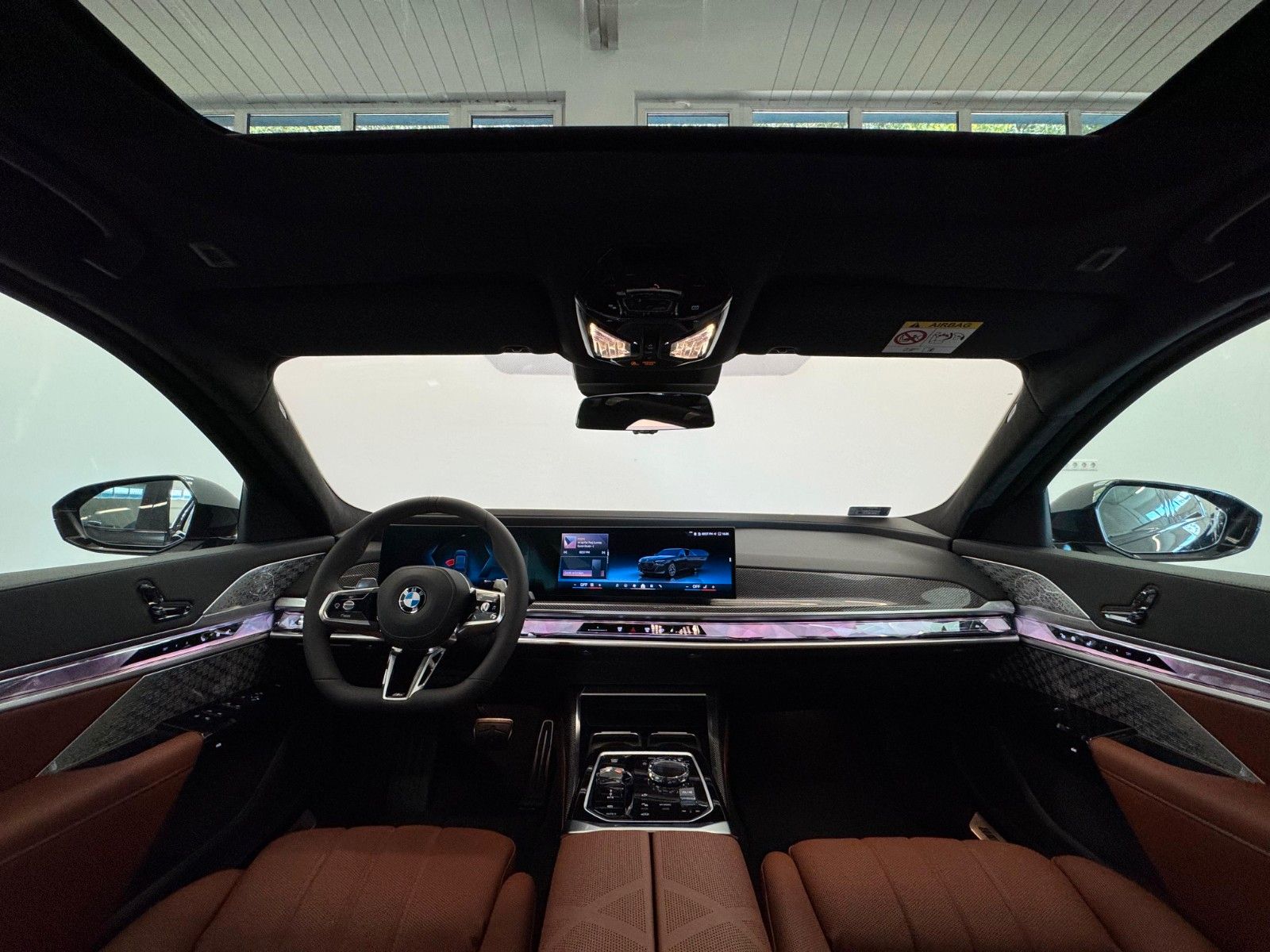 Fahrzeugabbildung BMW 740d xDrive MSport ACC,HUD,SKYL,B&W,LUFT,TV,Usw